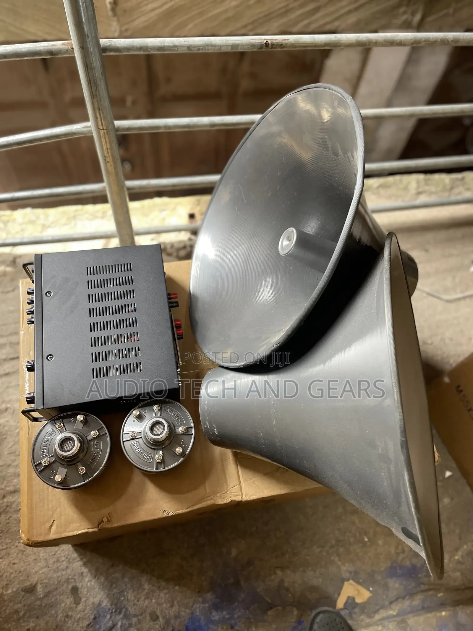 Reflex Horn and Amplifier for Public Address