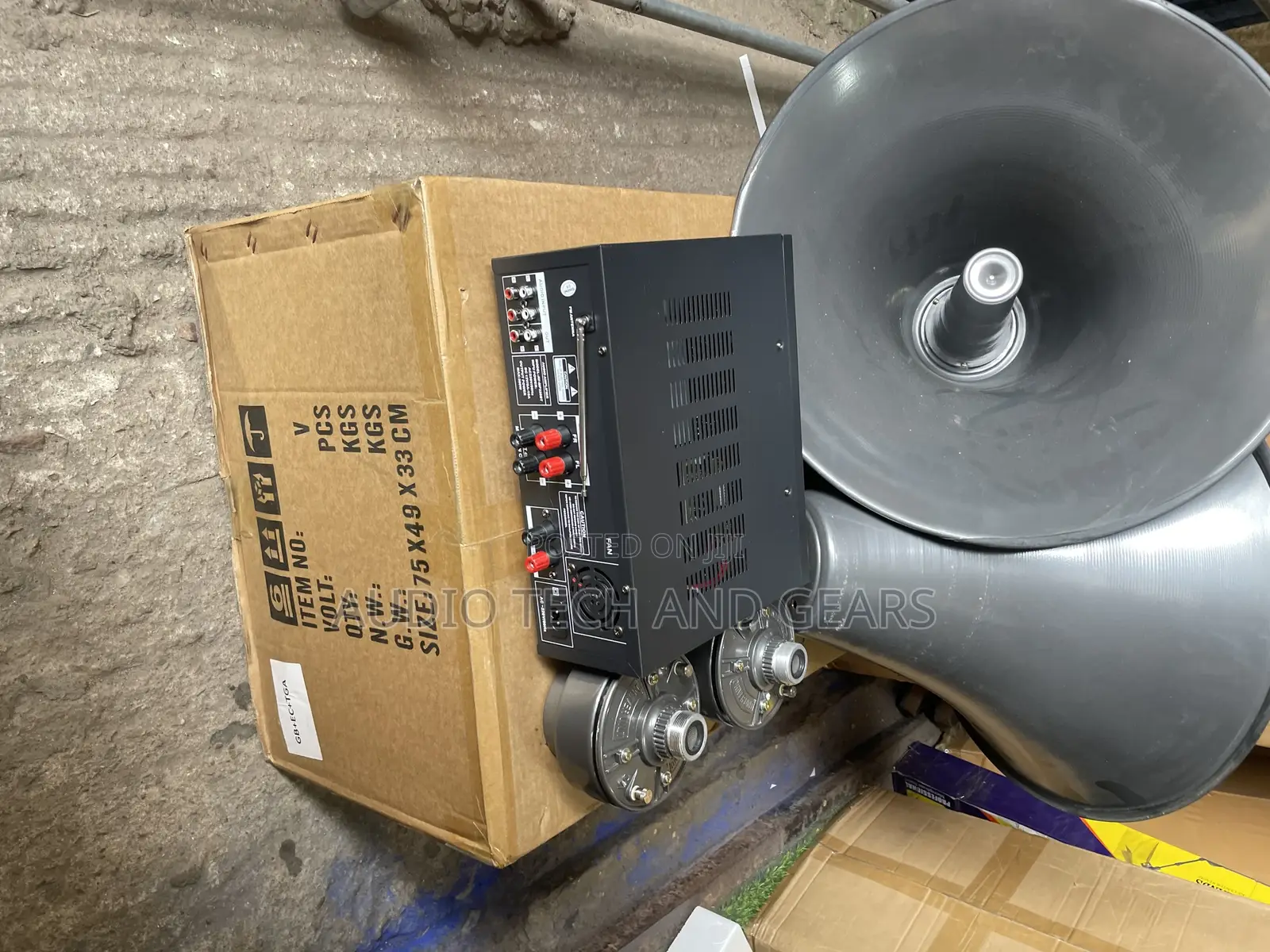 Reflex Horn and Amplifier for Public Address