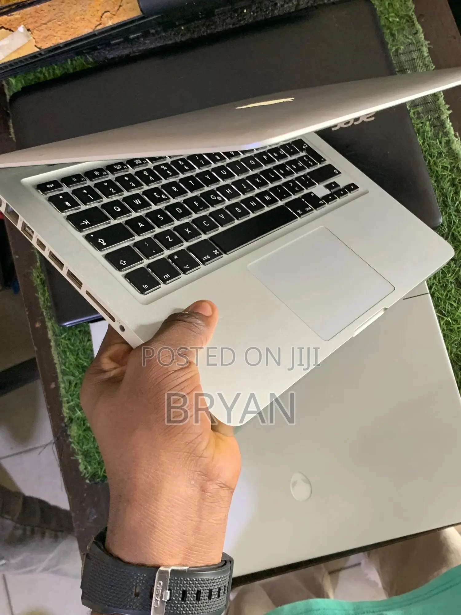 Laptop Apple MacBook Pro 2012 12GB Intel Core I5 SSHD+SSD 500GB