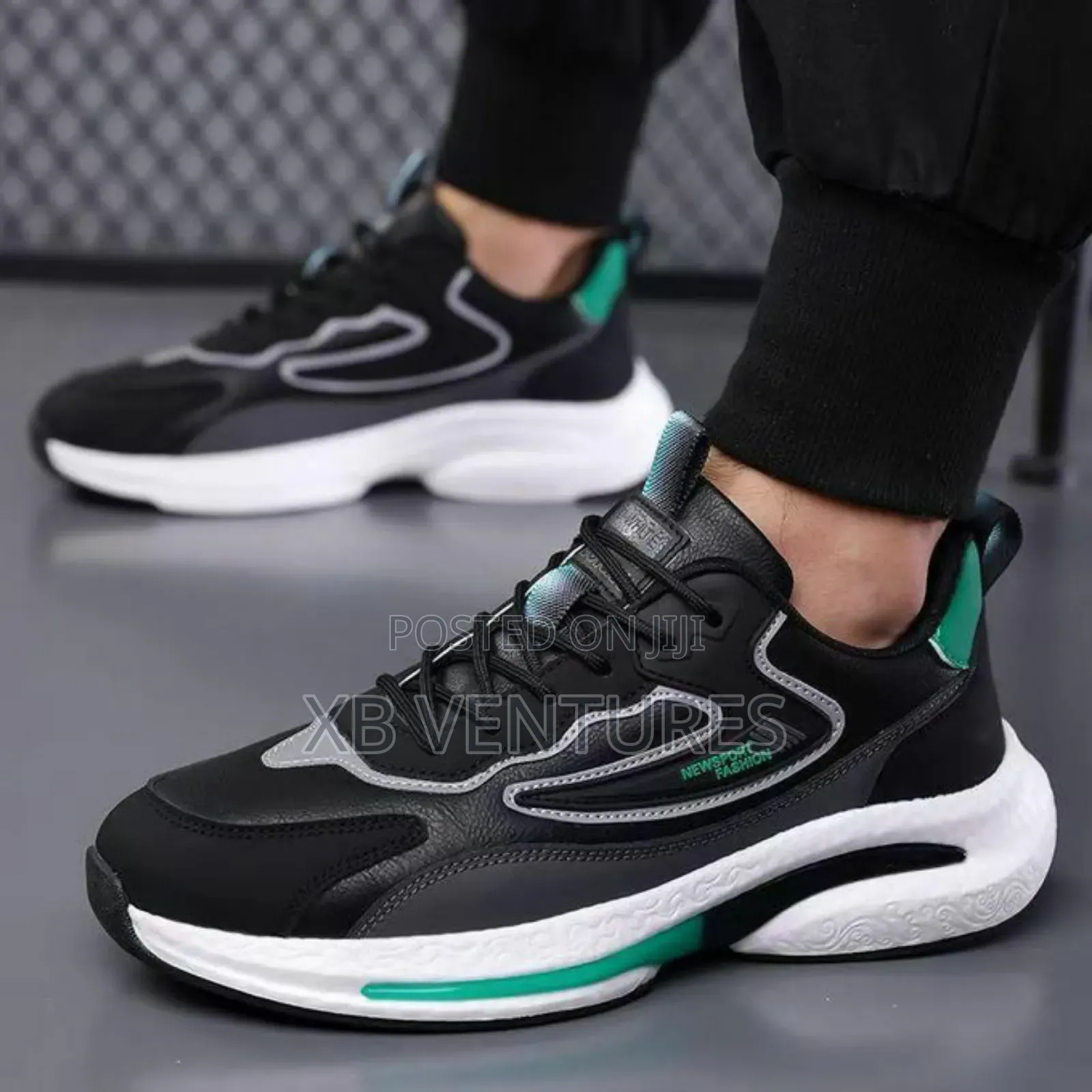 Ace Up Hiking Anti-Slip Sole
Sneakers