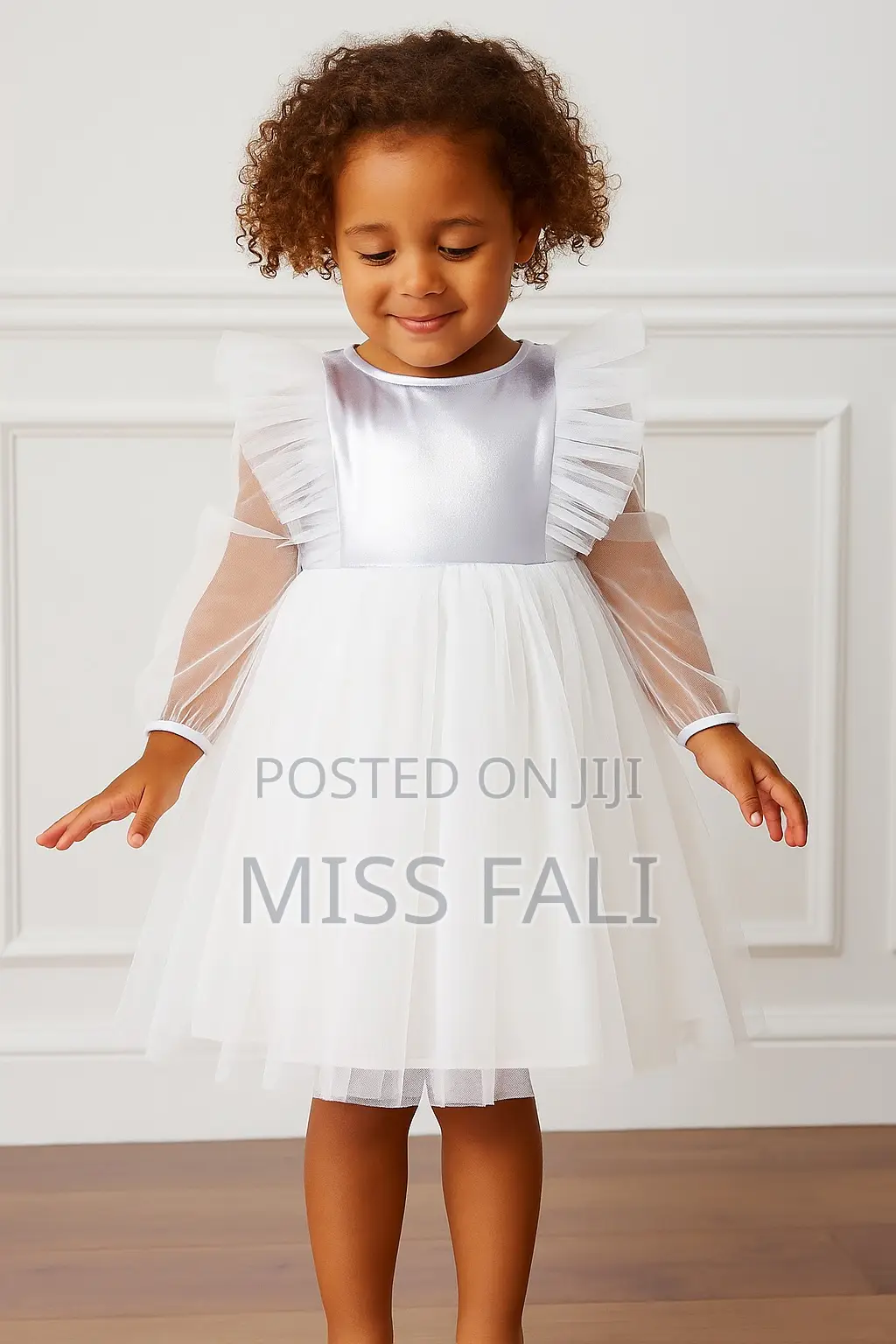 Lovely and Elegant Baby Girl Dress. 2-3years