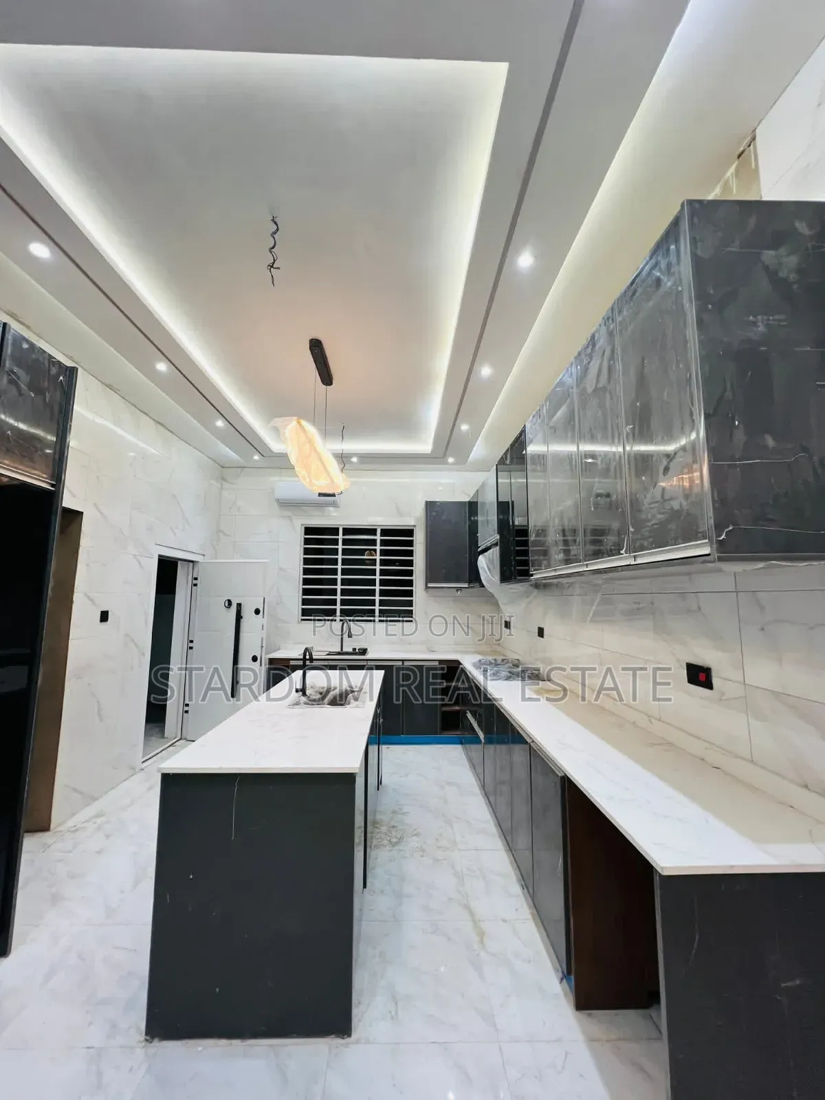 3bdrm Duplex in East Legon Hills for sale