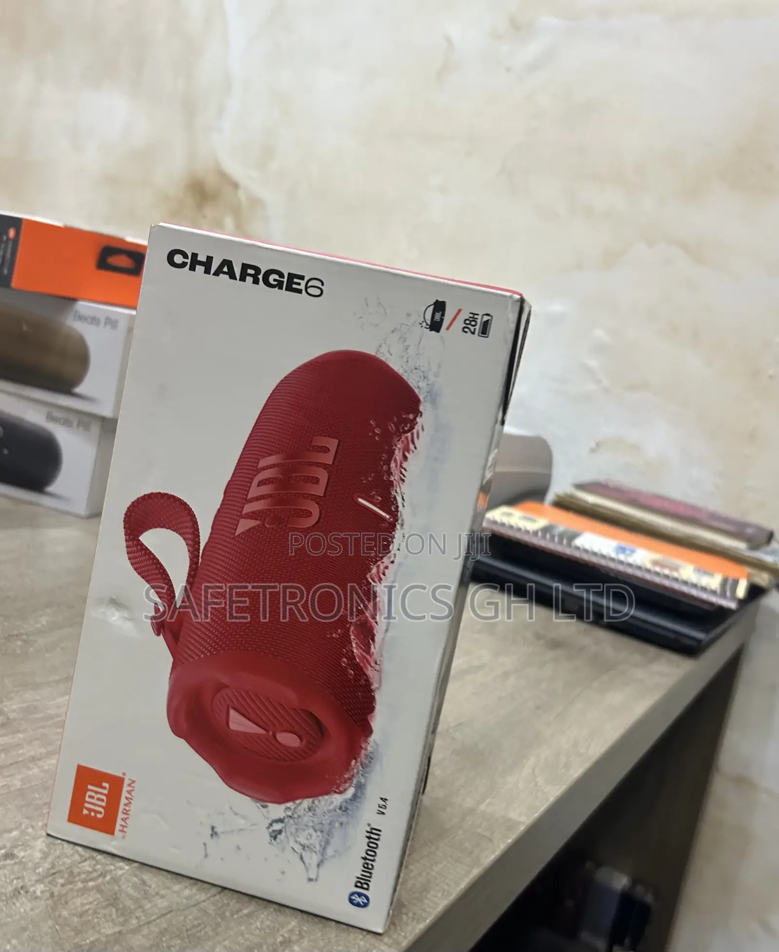 Ultra Modern JBL Charge 6 Bluetooth Wireless Speaker