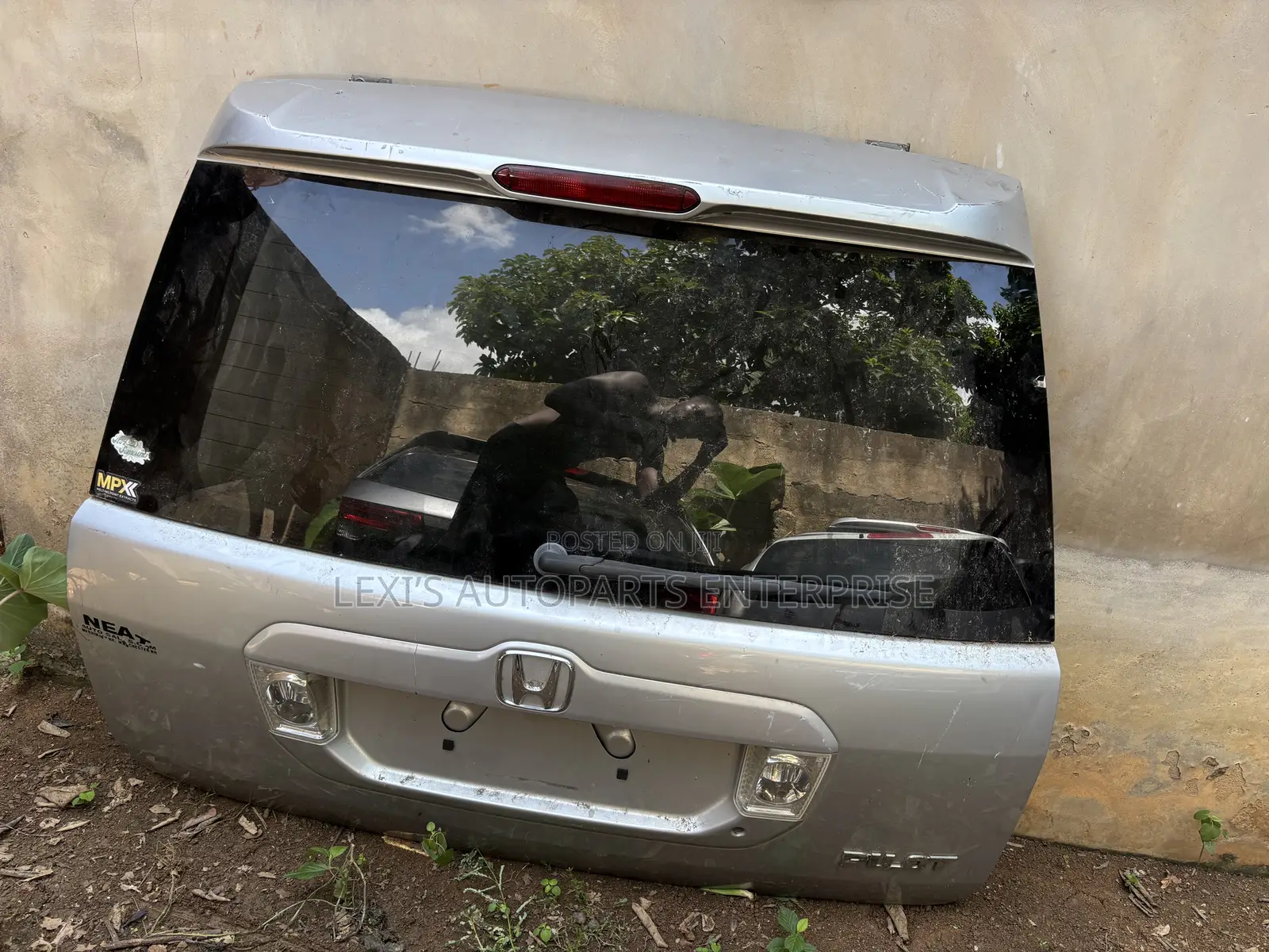 Honda Pilot 2002,2003,2004,2005 Boot / Tailgate Available