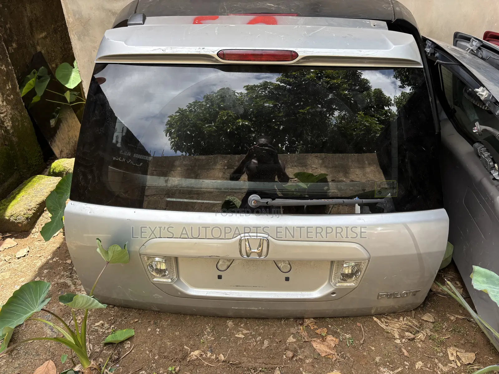 Honda Pilot 2002,2003,2004,2005 Boot / Tailgate Available