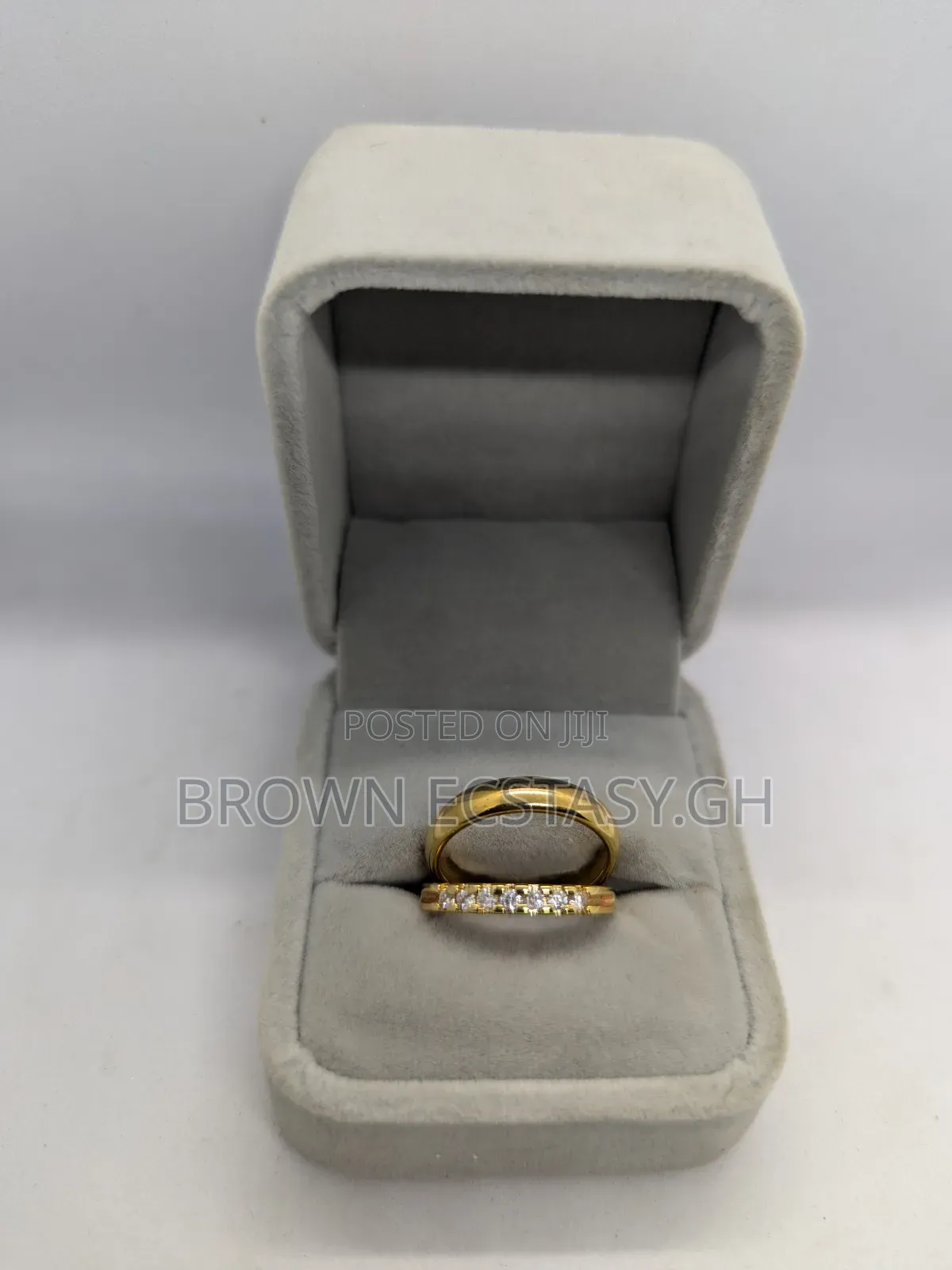 Round 2 Piece Wedding Rings (Swipe For More)