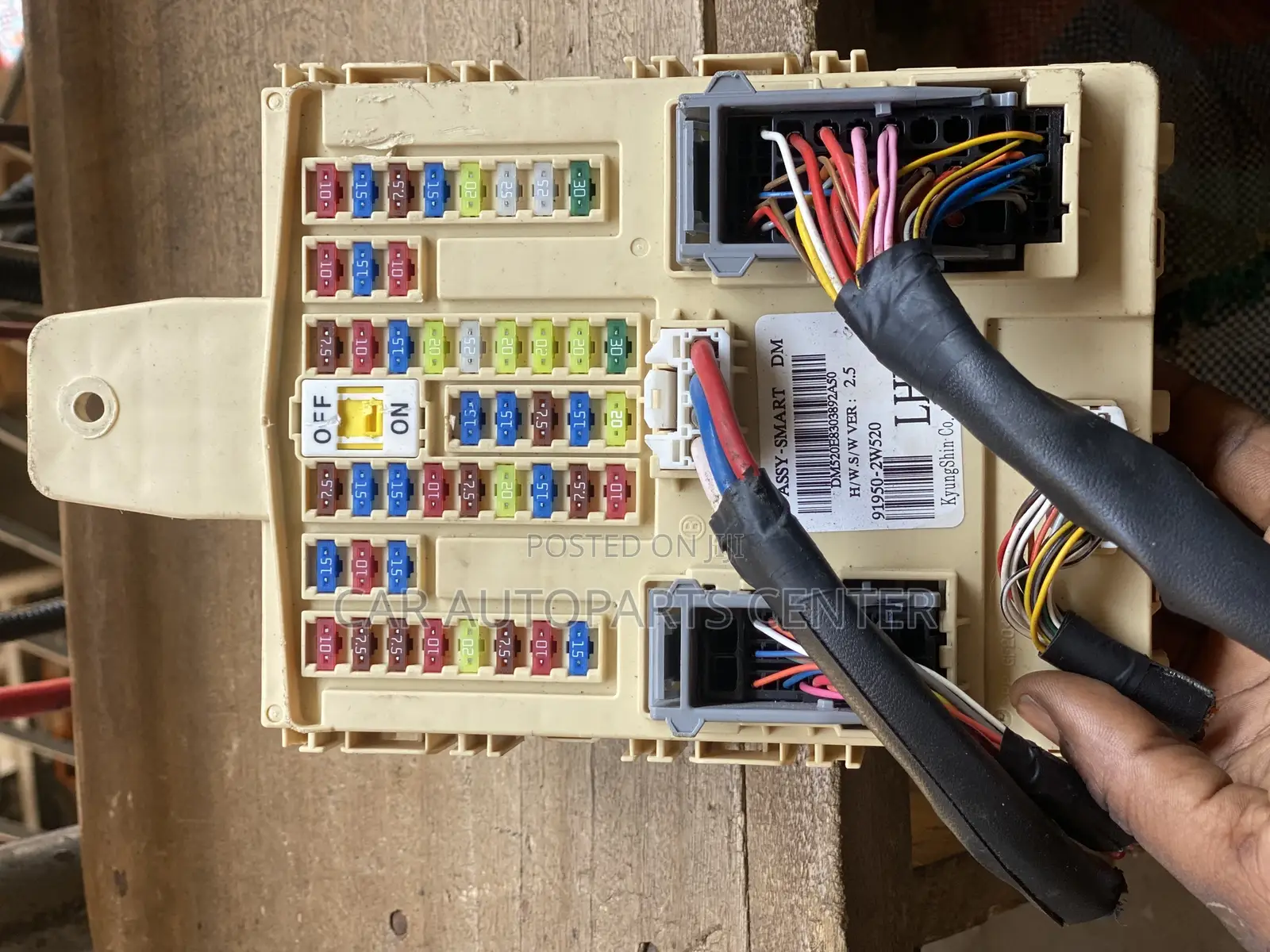 Hyundai Santafe 2013-15 Dashboard Fusebox