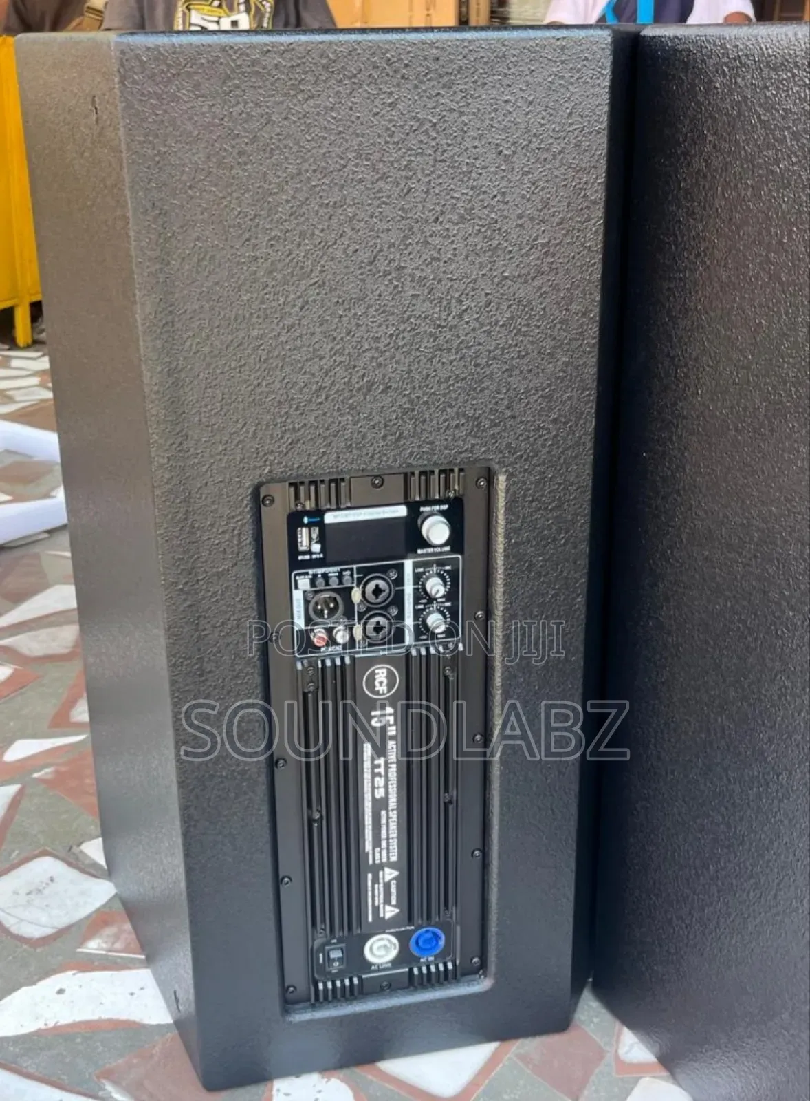 Rcf Tt 25-a Ii 15inches Active Speaker/ Stage Monitors