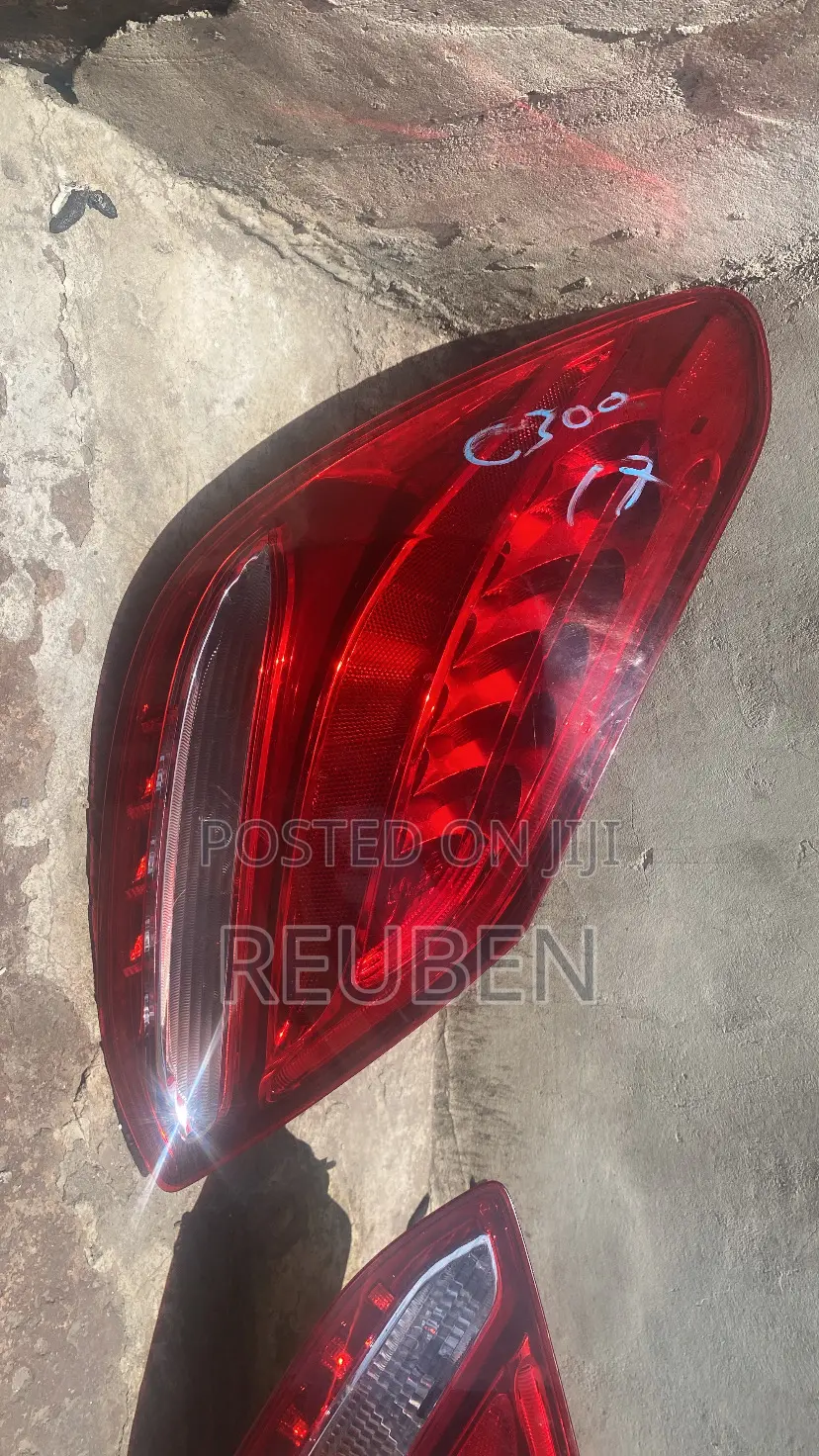 Mercedes Benz C300 Tail Light