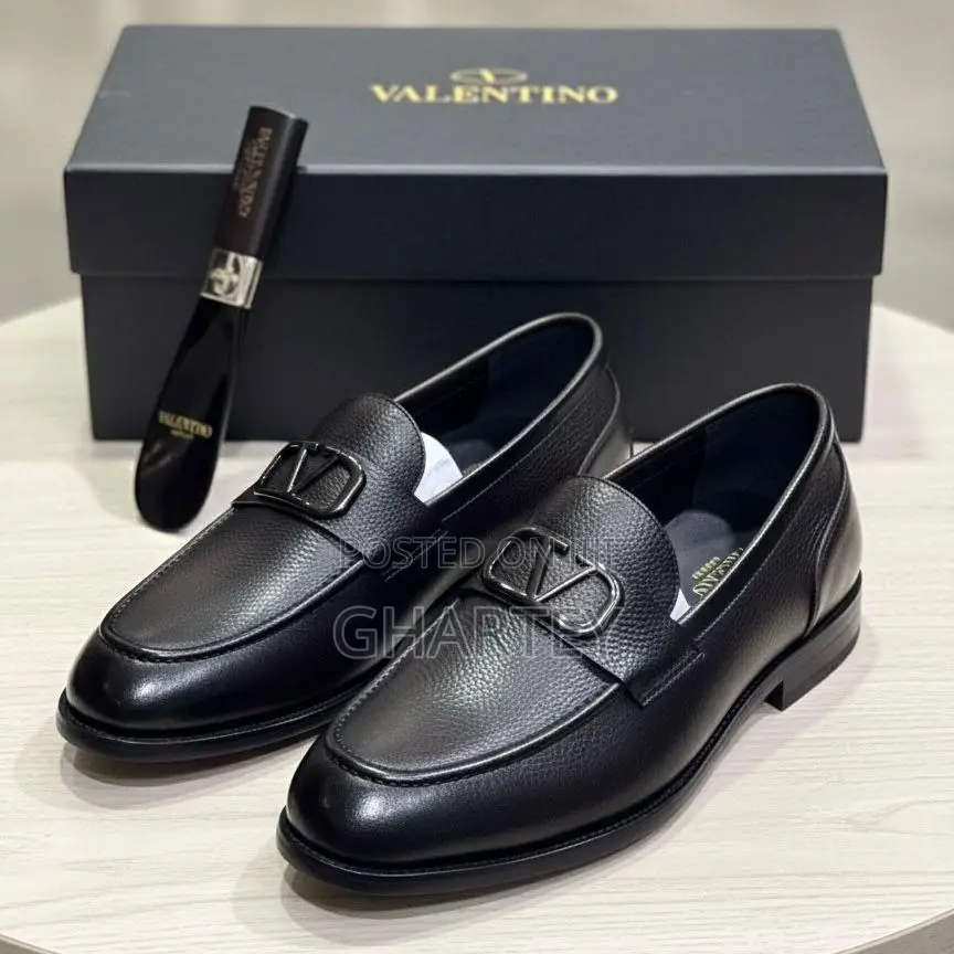 Valentino Garavani Vlogo Pebble Italian Loafer Mastery Black