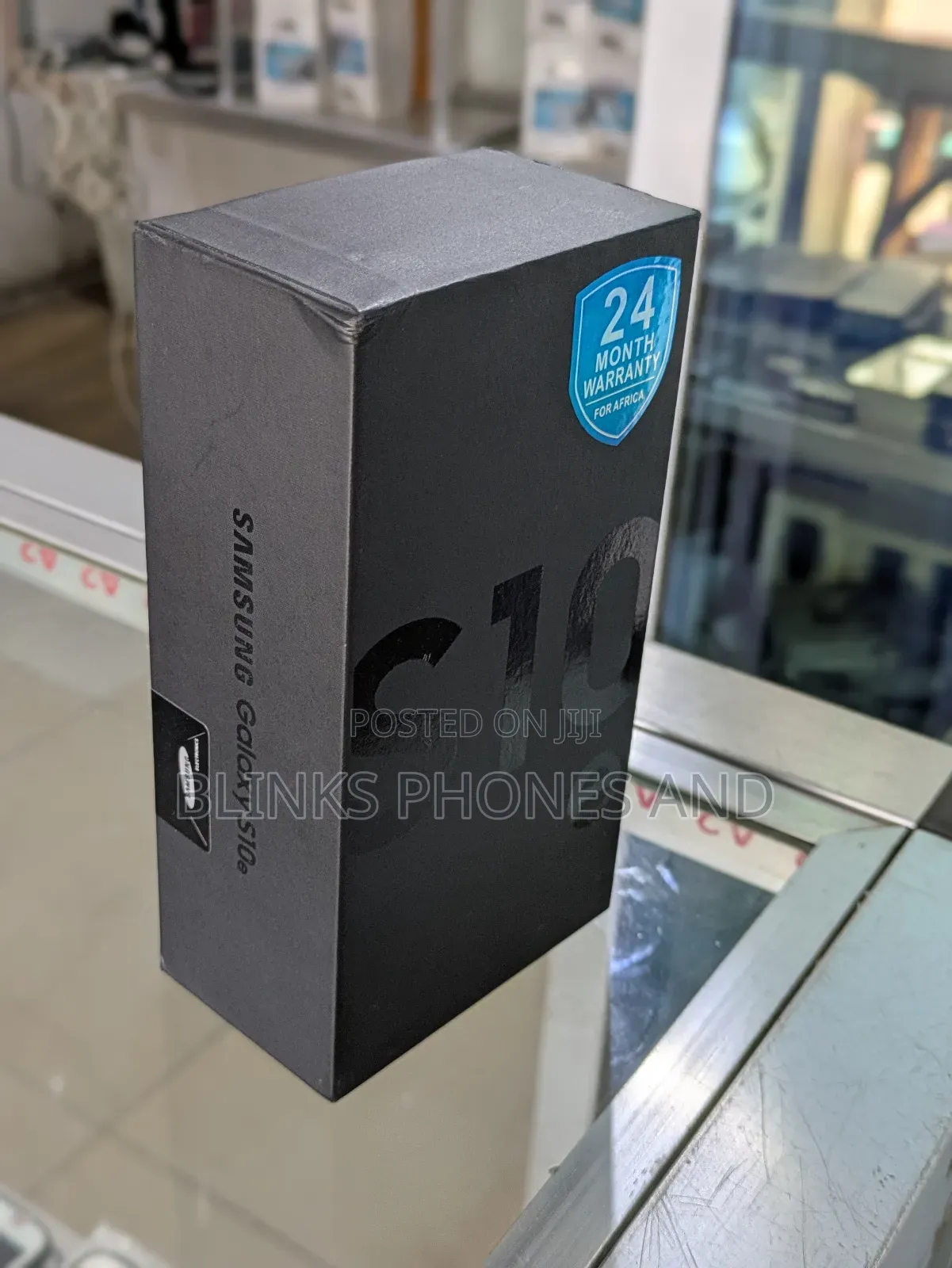 New Samsung Galaxy S10e 128 GB Black
