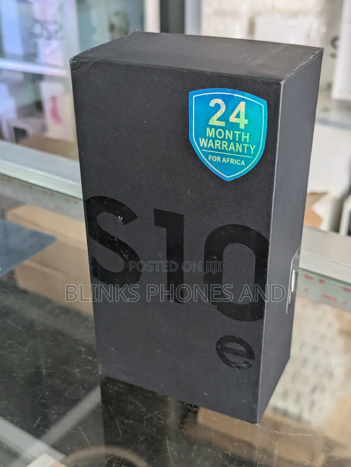 New Samsung Galaxy S10e 128 GB Black