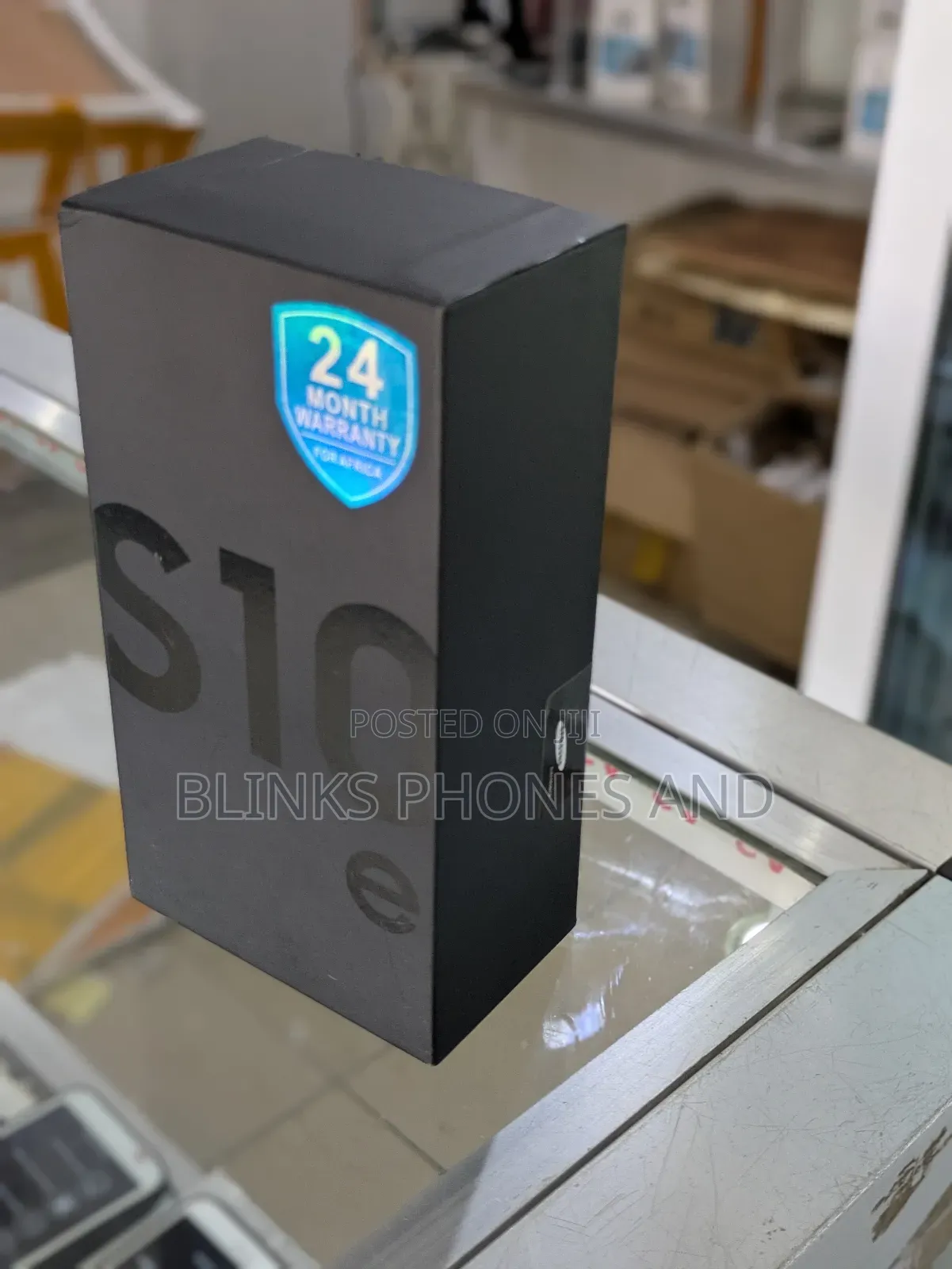 New Samsung Galaxy S10e 128 GB Black