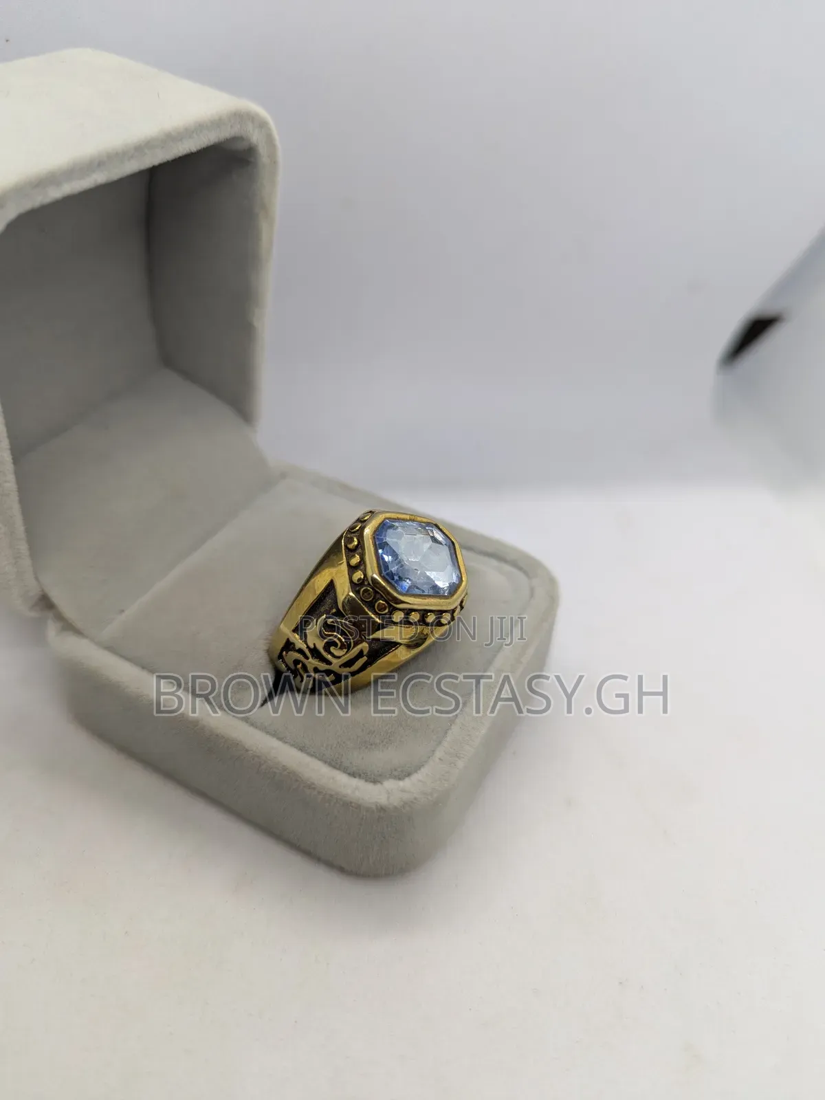 Sea Blue Stone Antique Ring