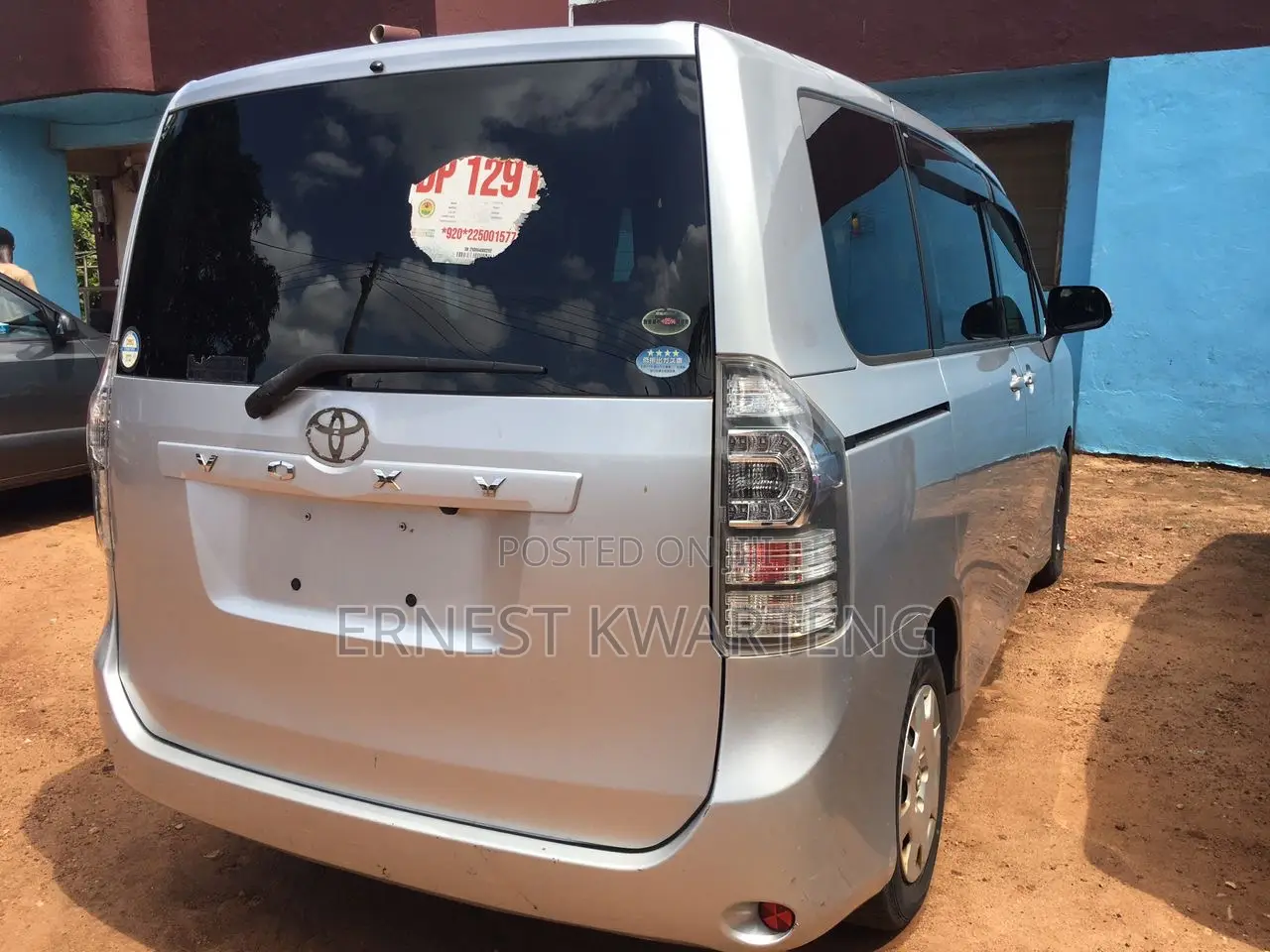 Toyota Voxy 2012 Silver
