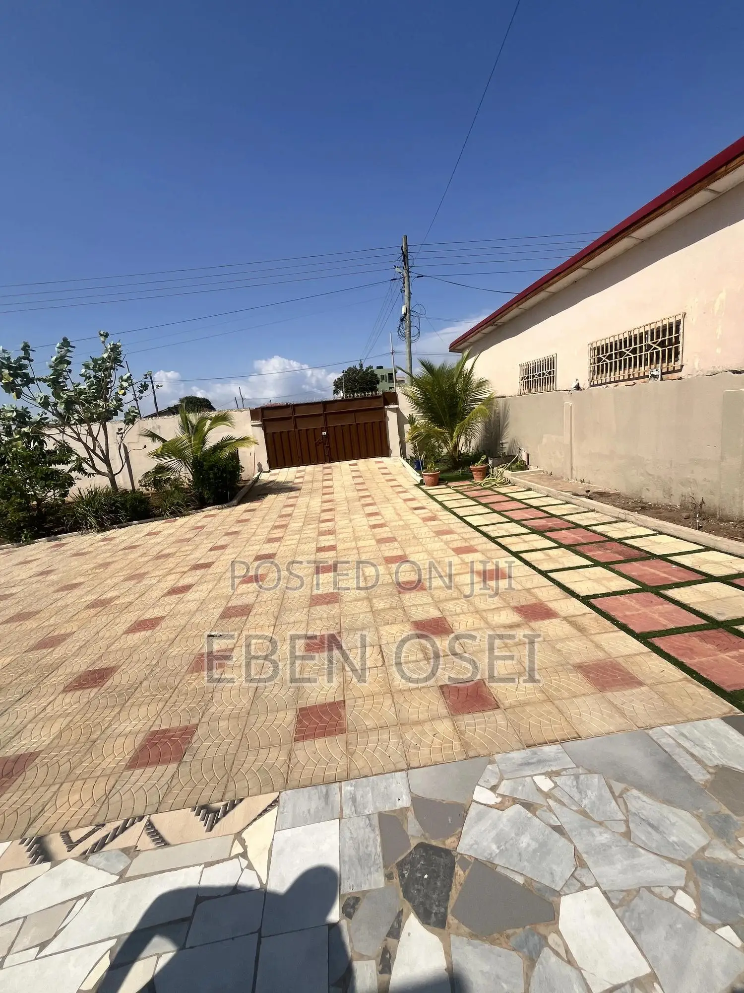 2bdrm Apartment in Dansoman for rent