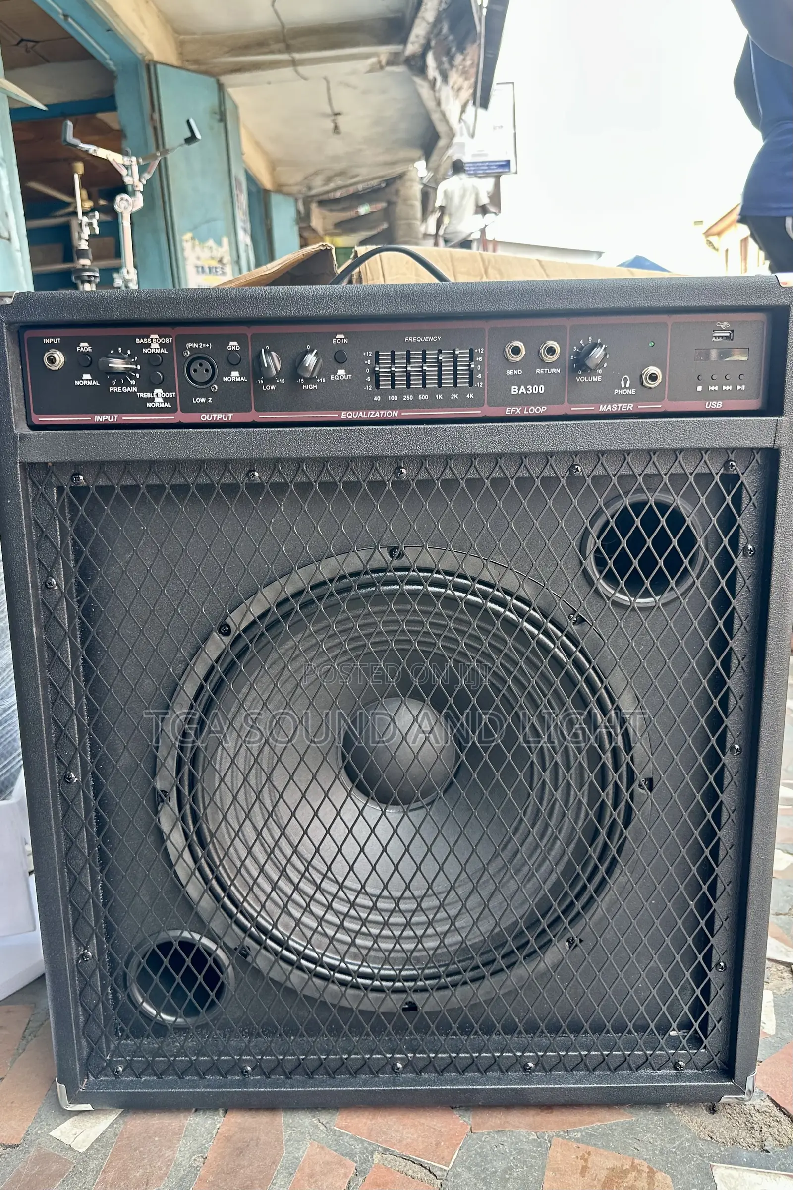 Yamaha Ba300 Bass Guitar Combo
