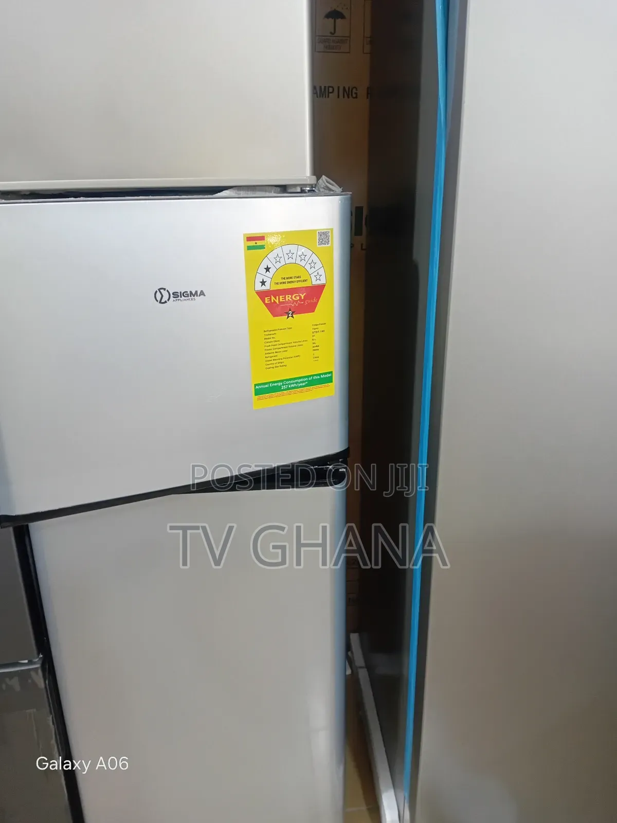 Massive 113l Sigma Top Freezer