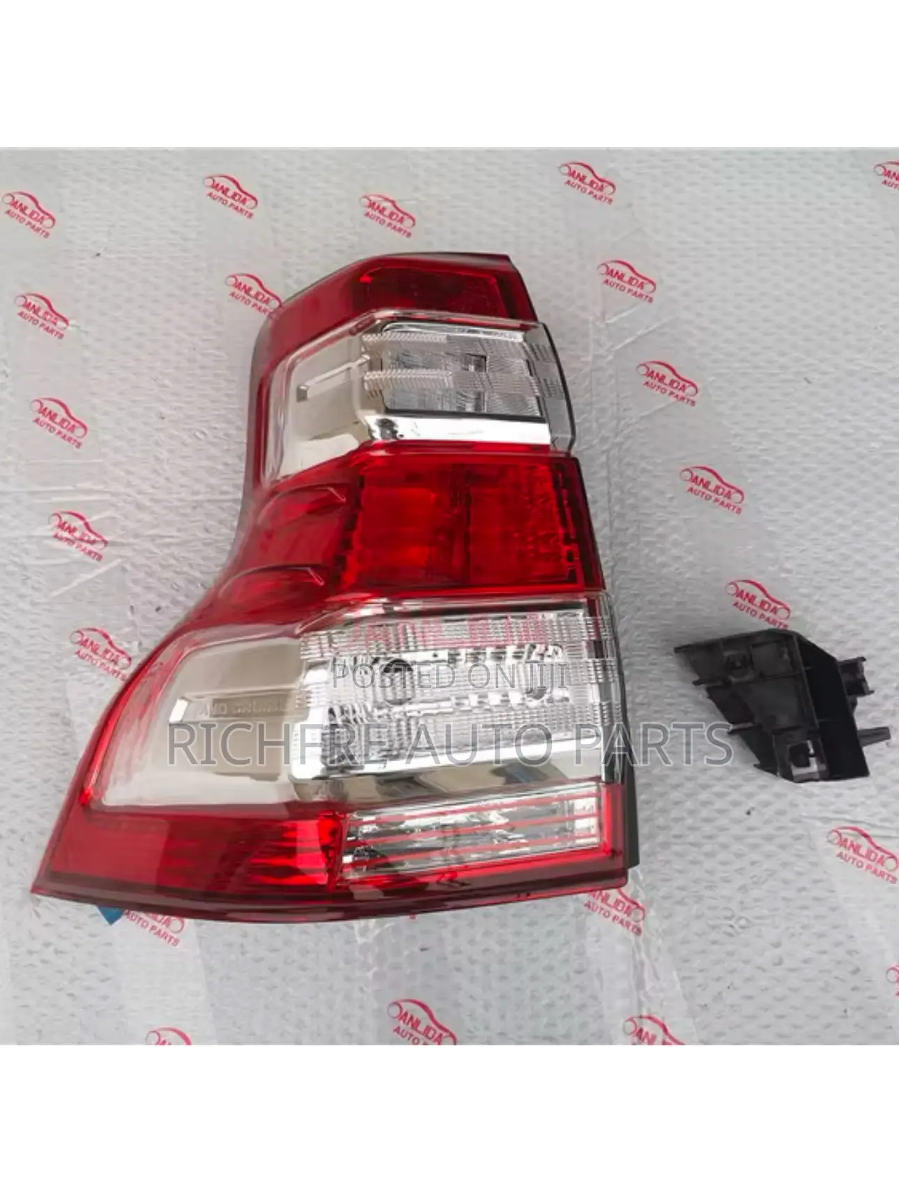 Toyota Land Cruiser Prado 2014 2015 2016 Taillight Tail Light