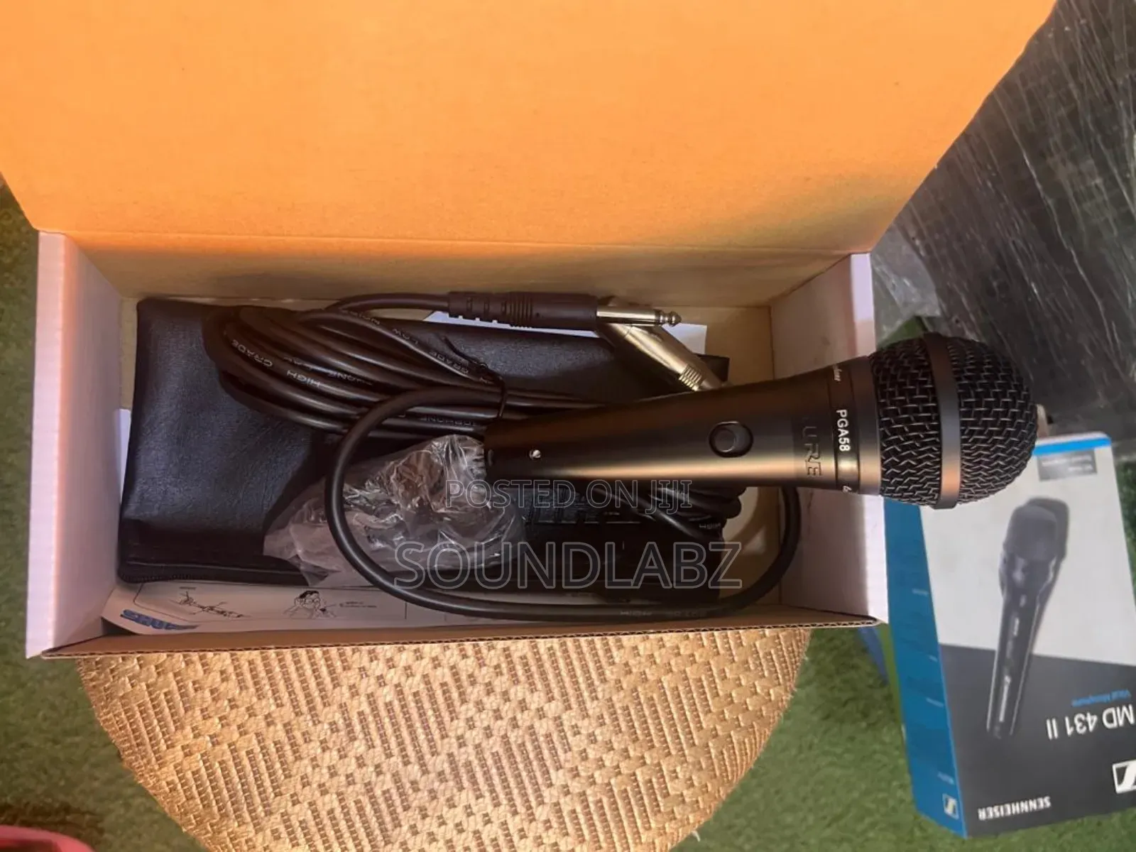 Shure Pga58 Cardioid Dynamic Vocal Microphone.