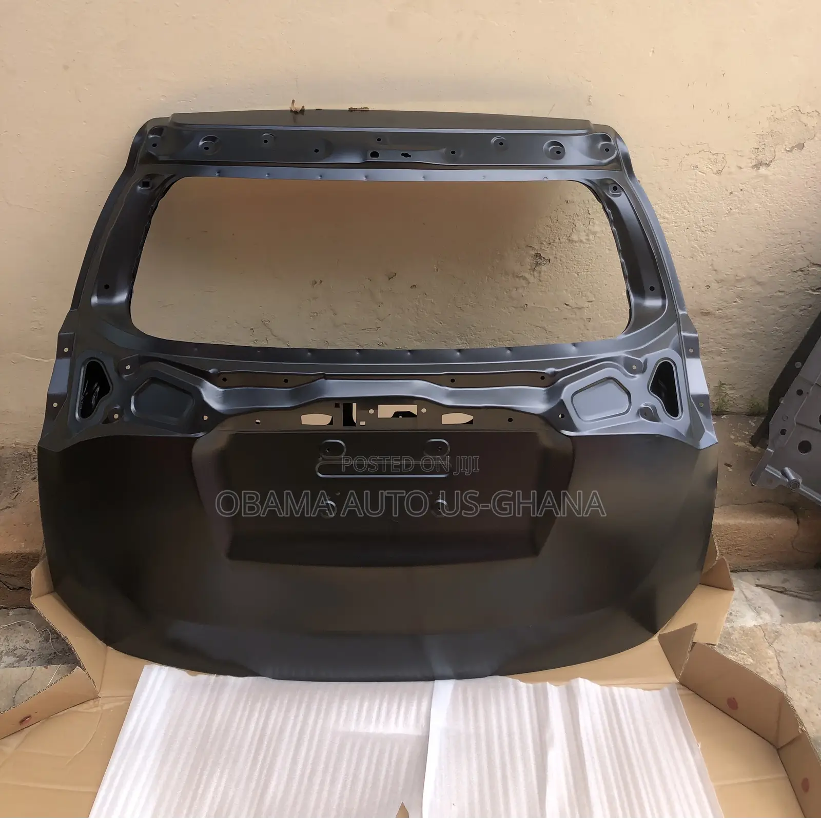 Rav4 Rav 4 Boot 2013 2014 2015 Empty Booth / Tailgate