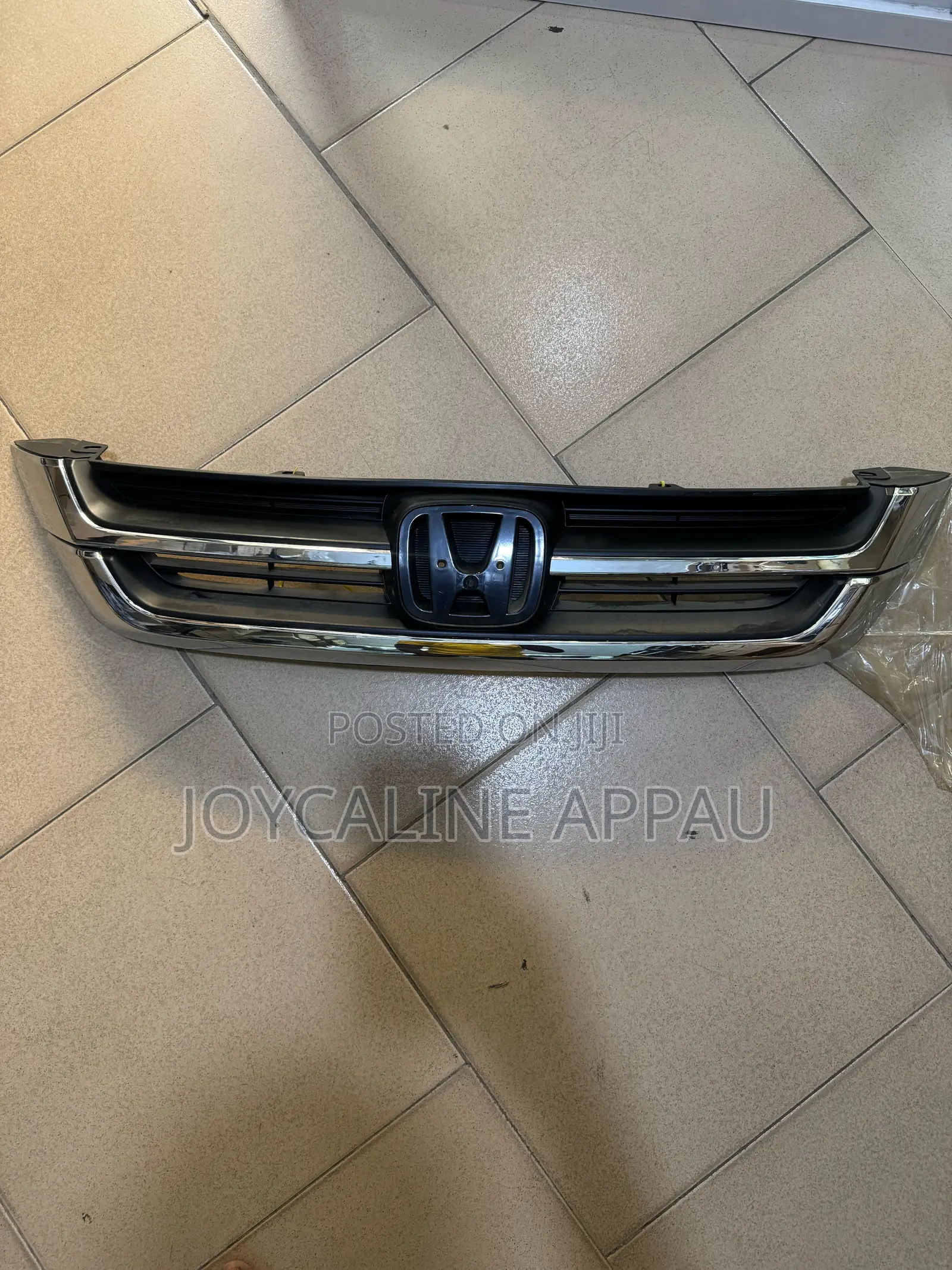 Honda CRV 2010 to 2011 Front Grille