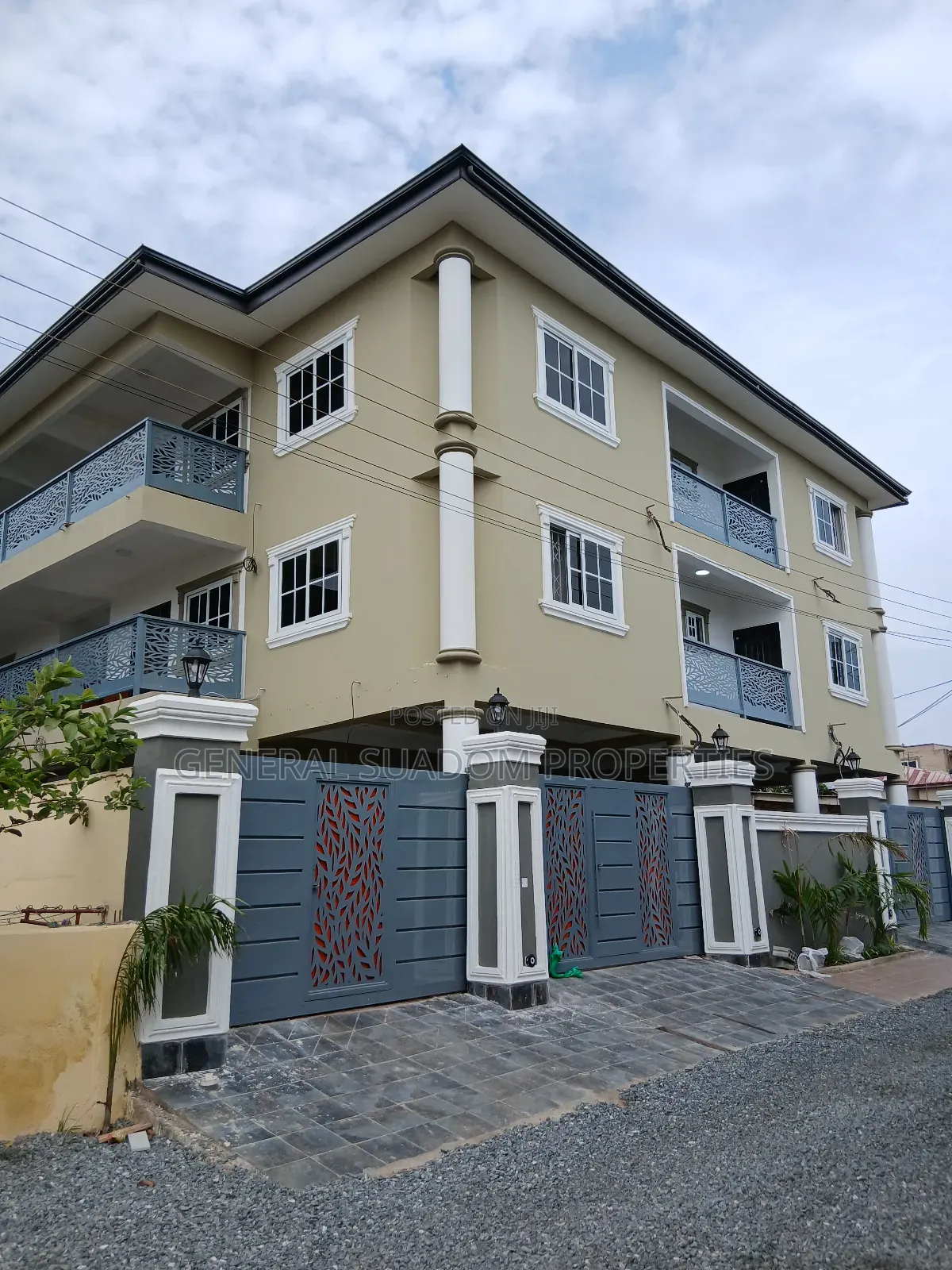2bdrm Apartment in Suadom Real Estate, Baatsona Total for rent