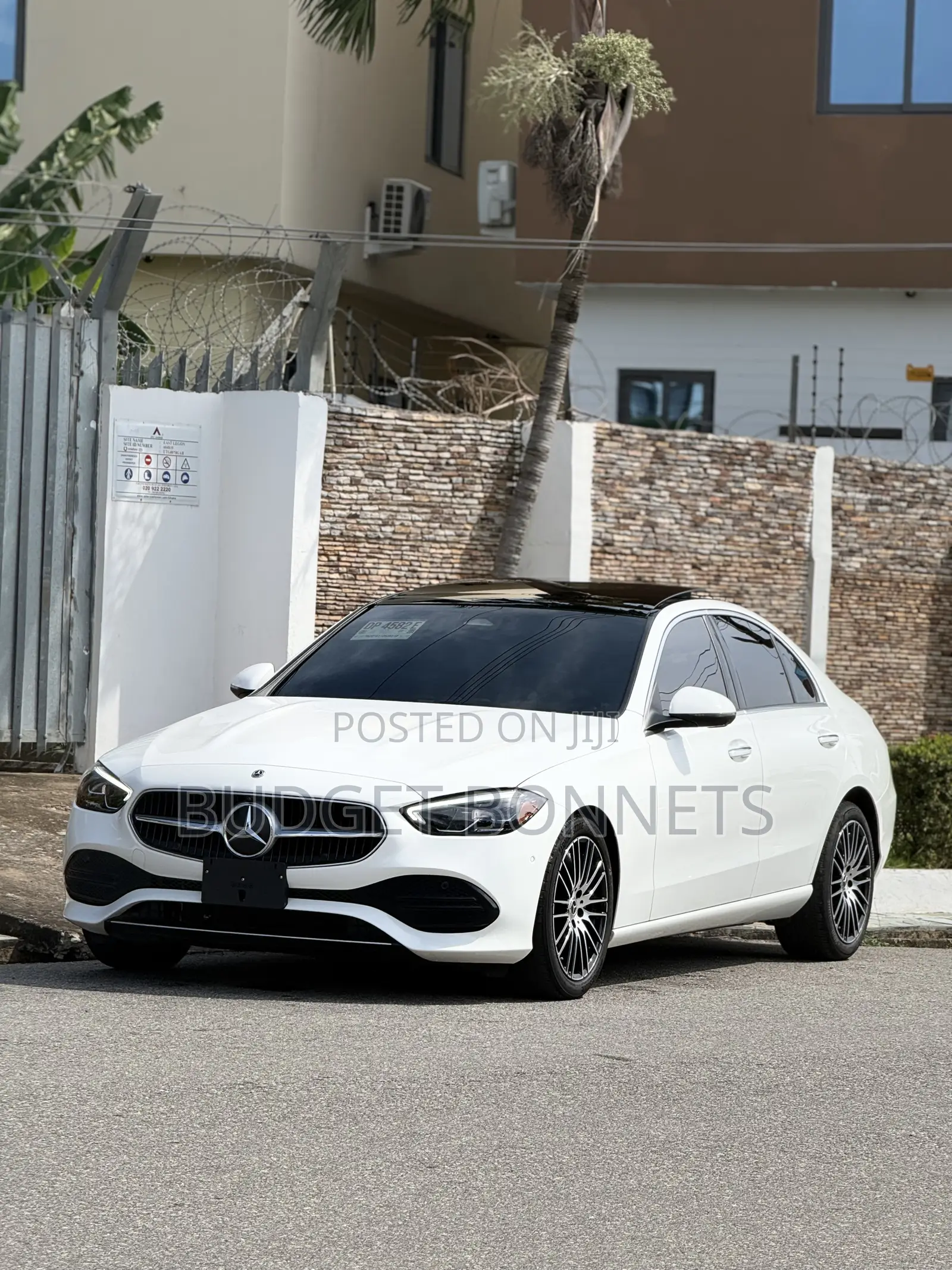 Mercedes-Benz C300 2024 White