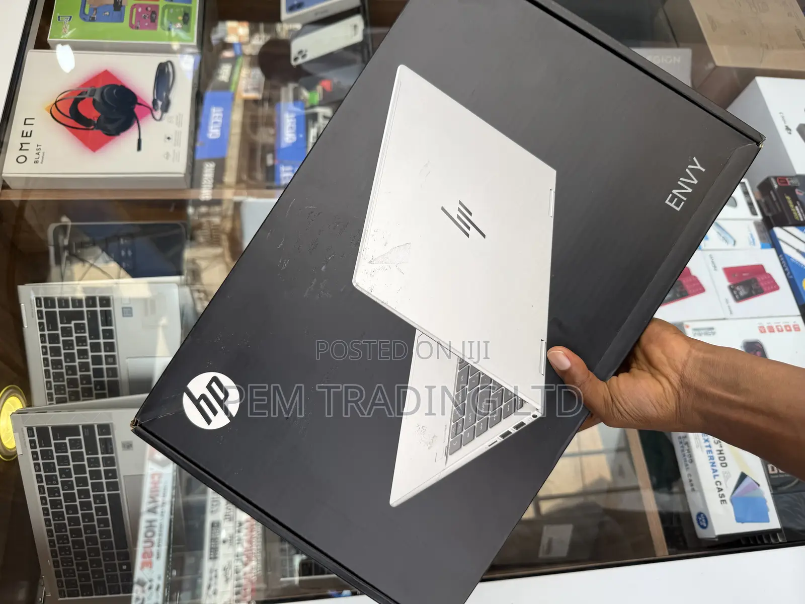 New Laptop HP Envy X360 8GB Intel Core 5 SSD 512GB