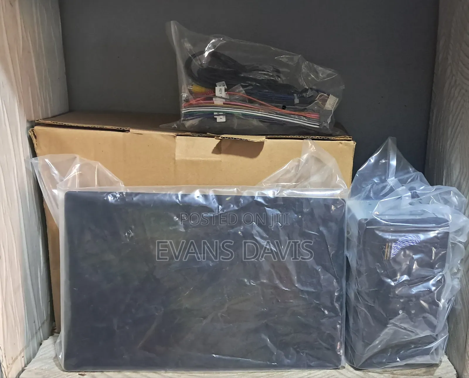 Universal Android 14 Rotatable 13.3" Car Tape
