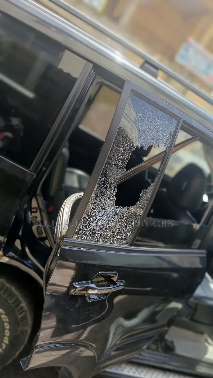 Mitsubishi Pajero Quarter Glass Available