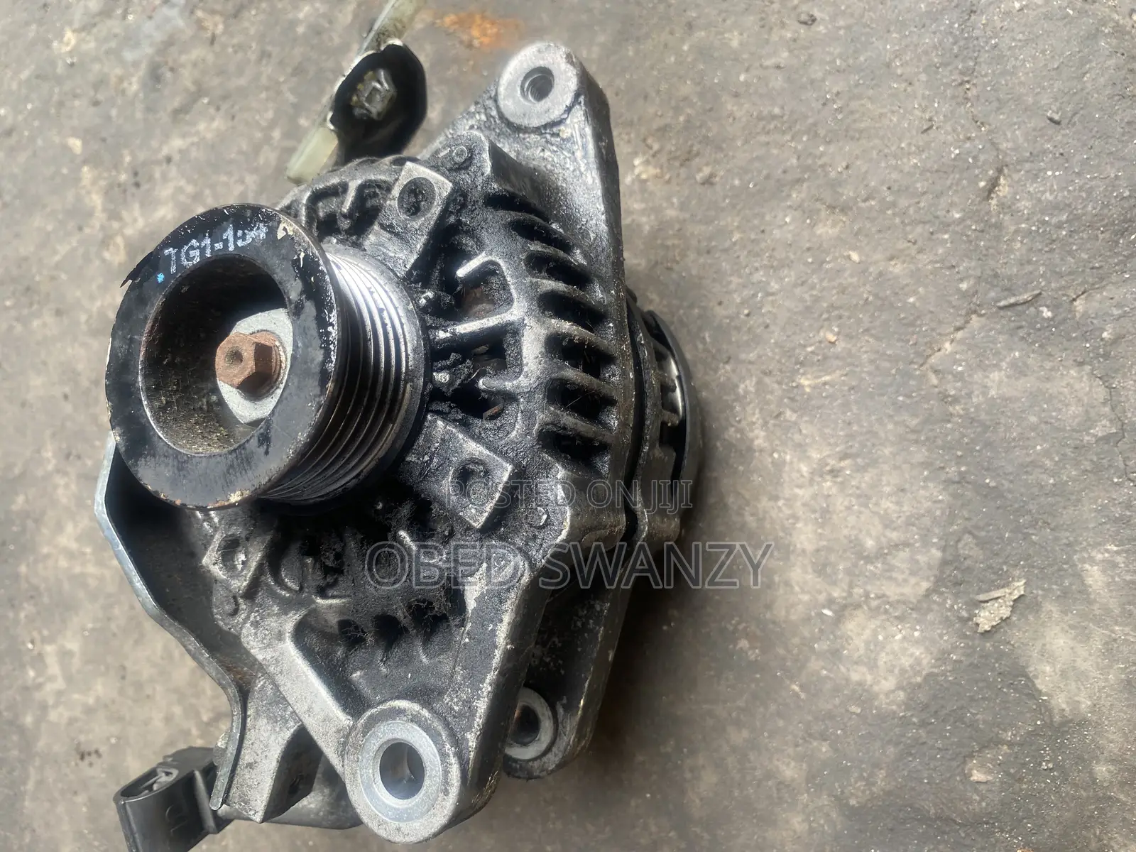 2012 Toyota Vitz Alternator