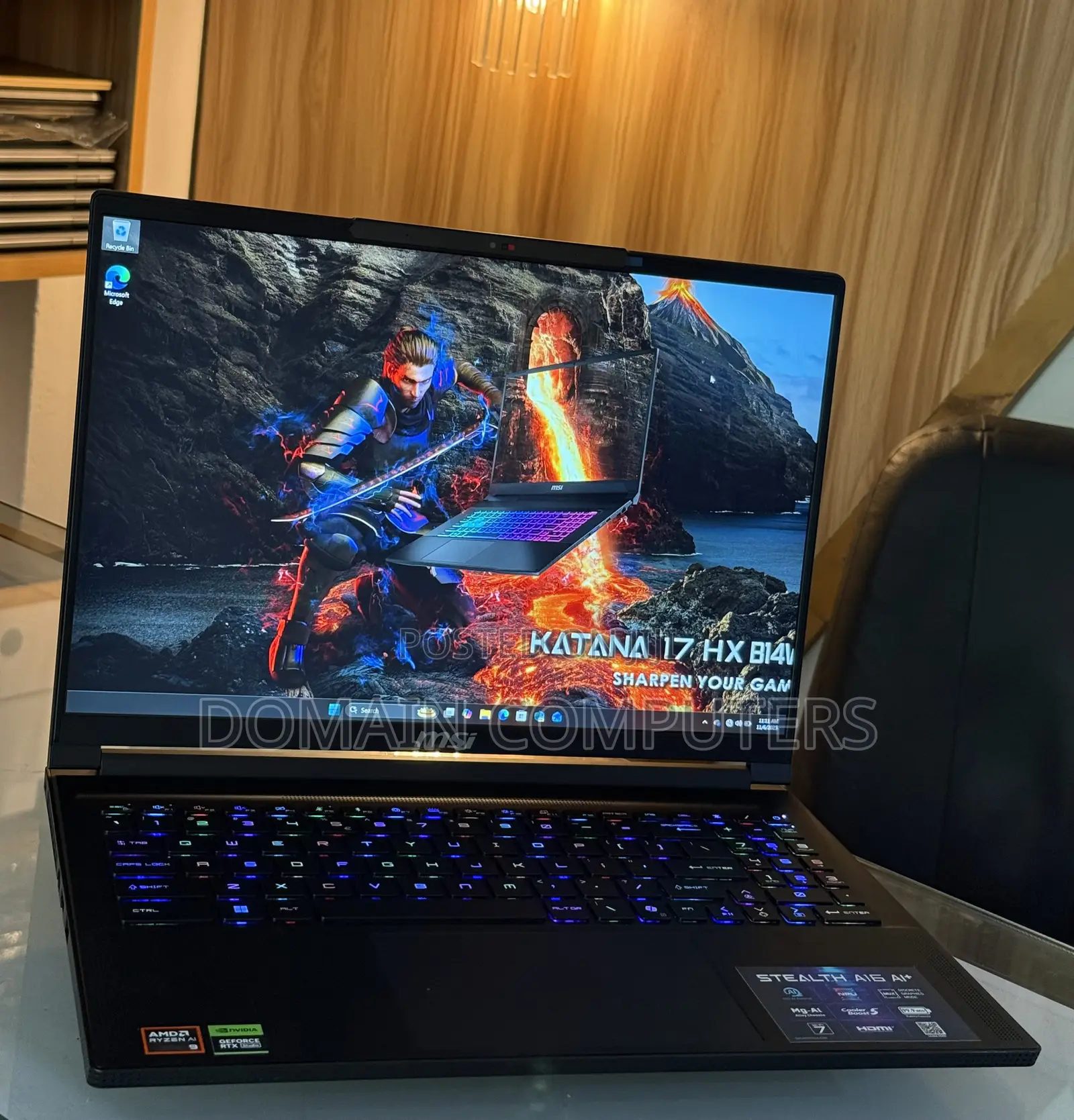 New Laptop MSI Stealth 16 AI Studio 32GB AMD Ryzen 9 SSD 1T