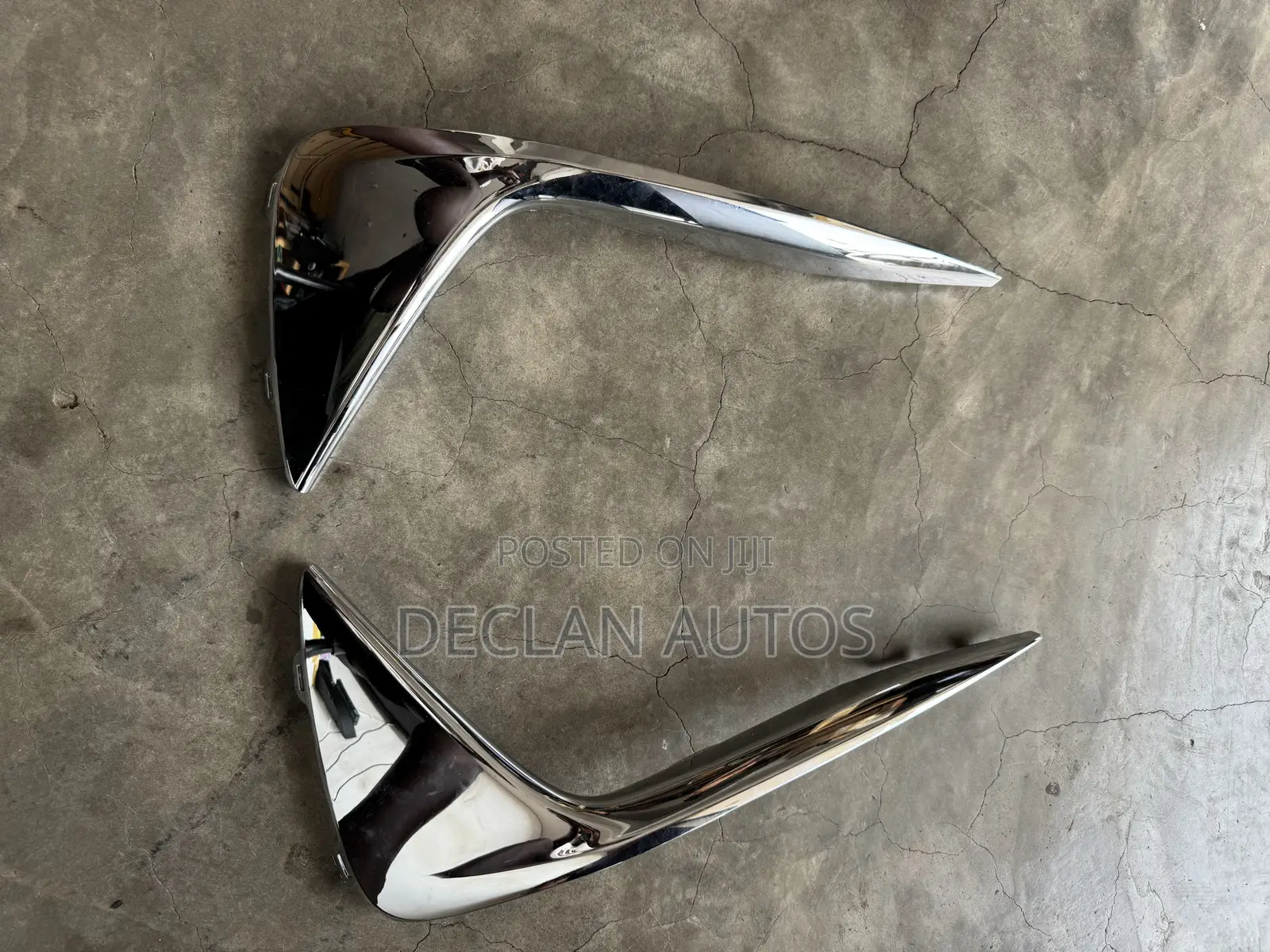 Genuine 2019-2021 Acura Rdx Front Bumper Trim Garnish