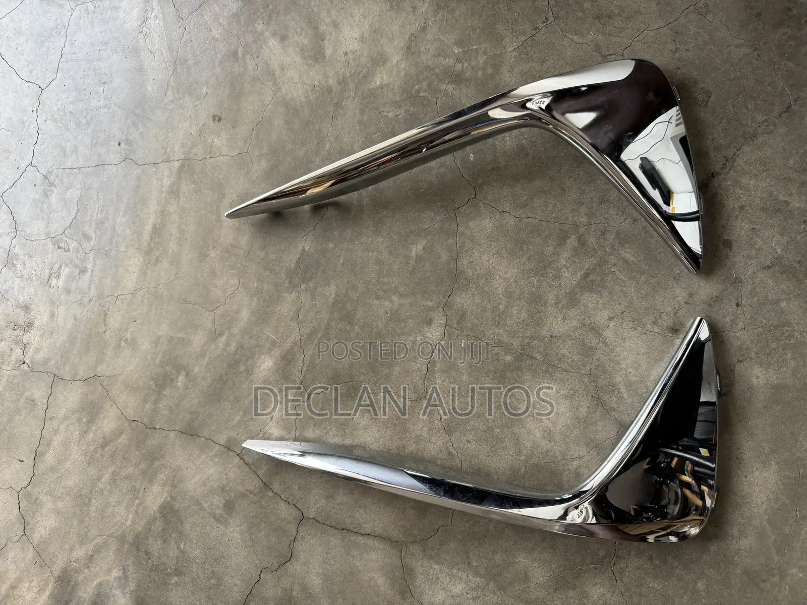 Genuine 2019-2021 Acura Rdx Front Bumper Trim Garnish