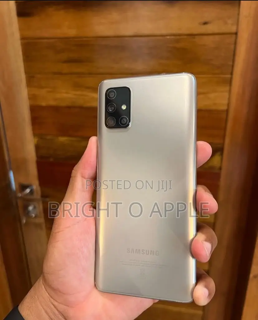 New Samsung Galaxy A71 128 GB Silver