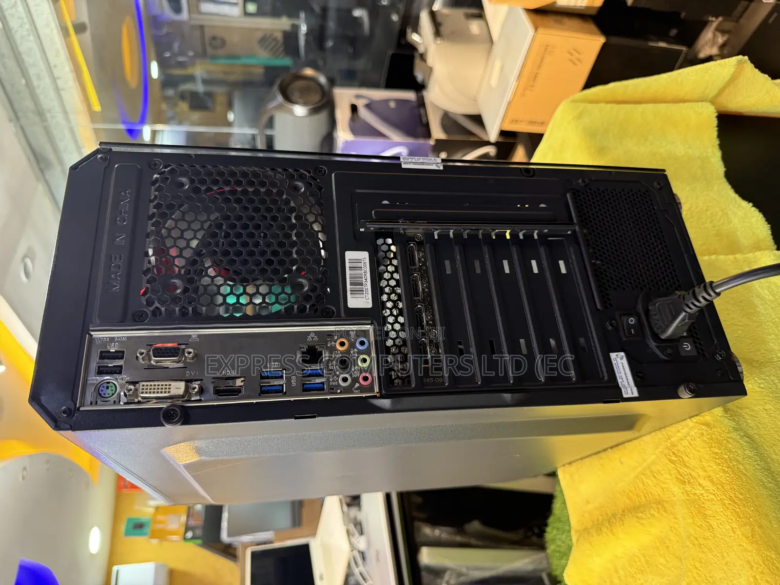 Desktop Computer Gigabyte GB-BKi3A-7100 24GB Intel Core I7 SSD 2T