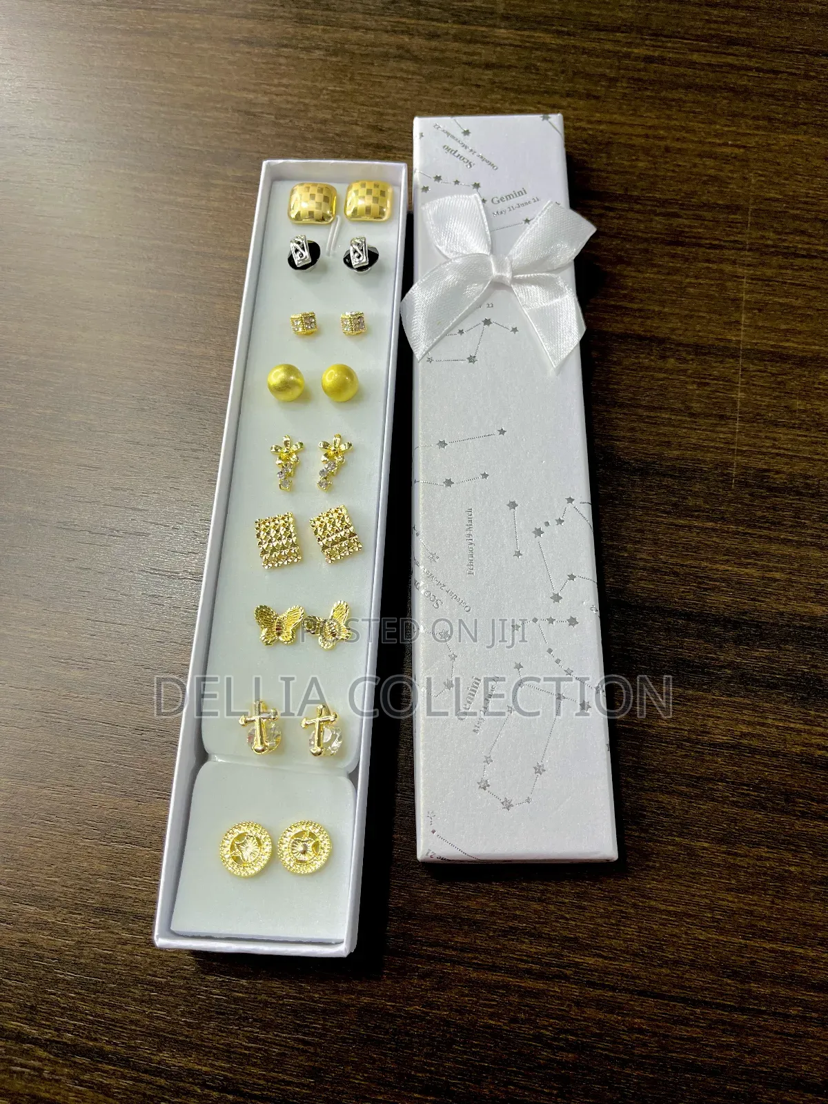 Earrings Set With a Box