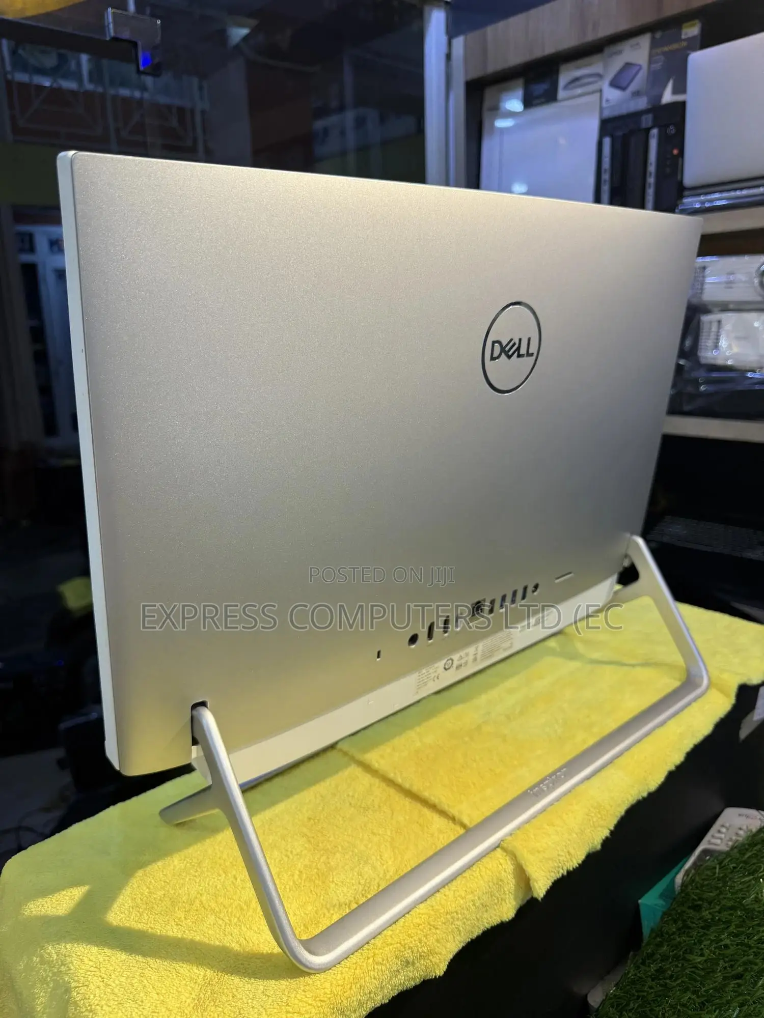 Desktop Computer Dell Inspiron 24 5000 24GB Intel Core I5 HDD+SSD 1T