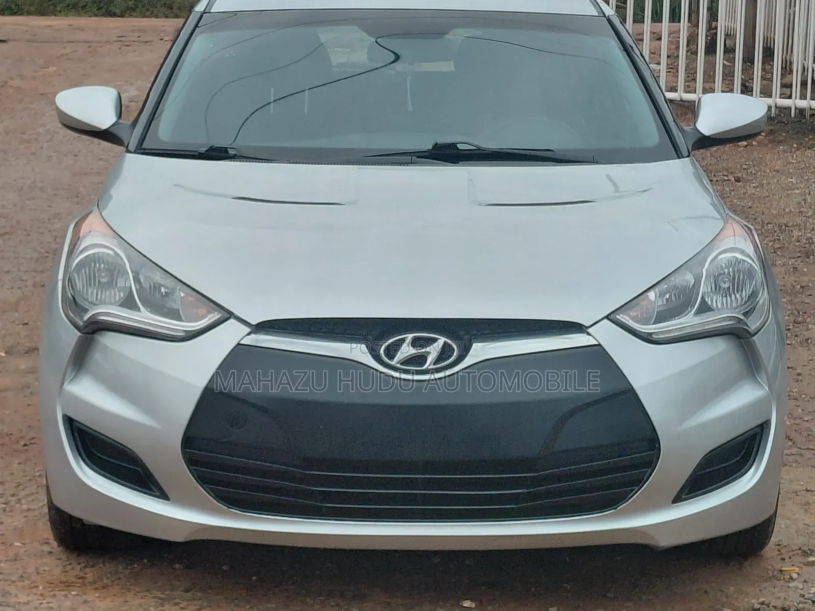 Hyundai Veloster 3dr Hatchback w/Black Interior (1.6L 4cyl 6AM) 2015