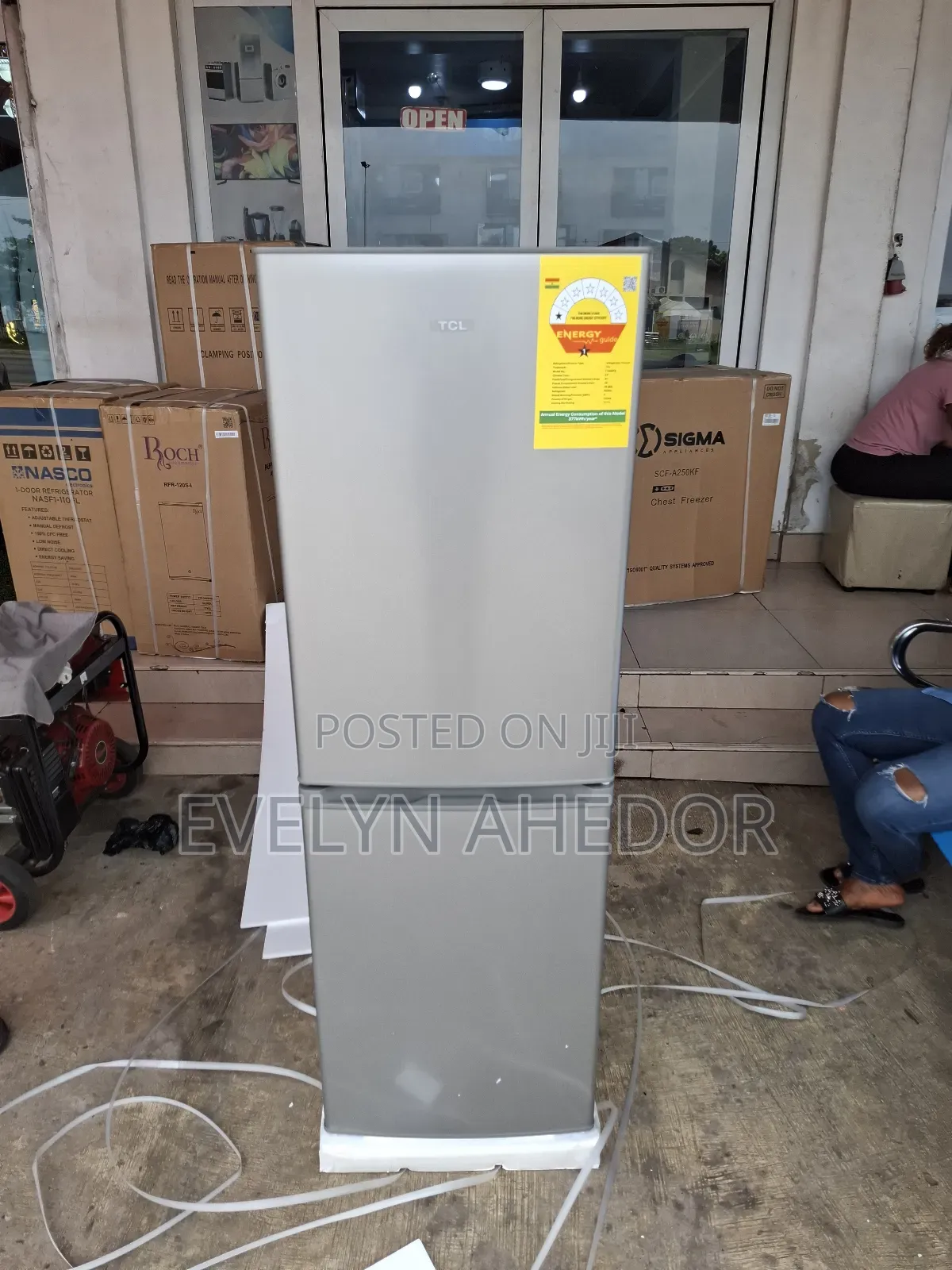 Fast Frozen TCL 142ltrs Bottom Freezer With Interior Light Available