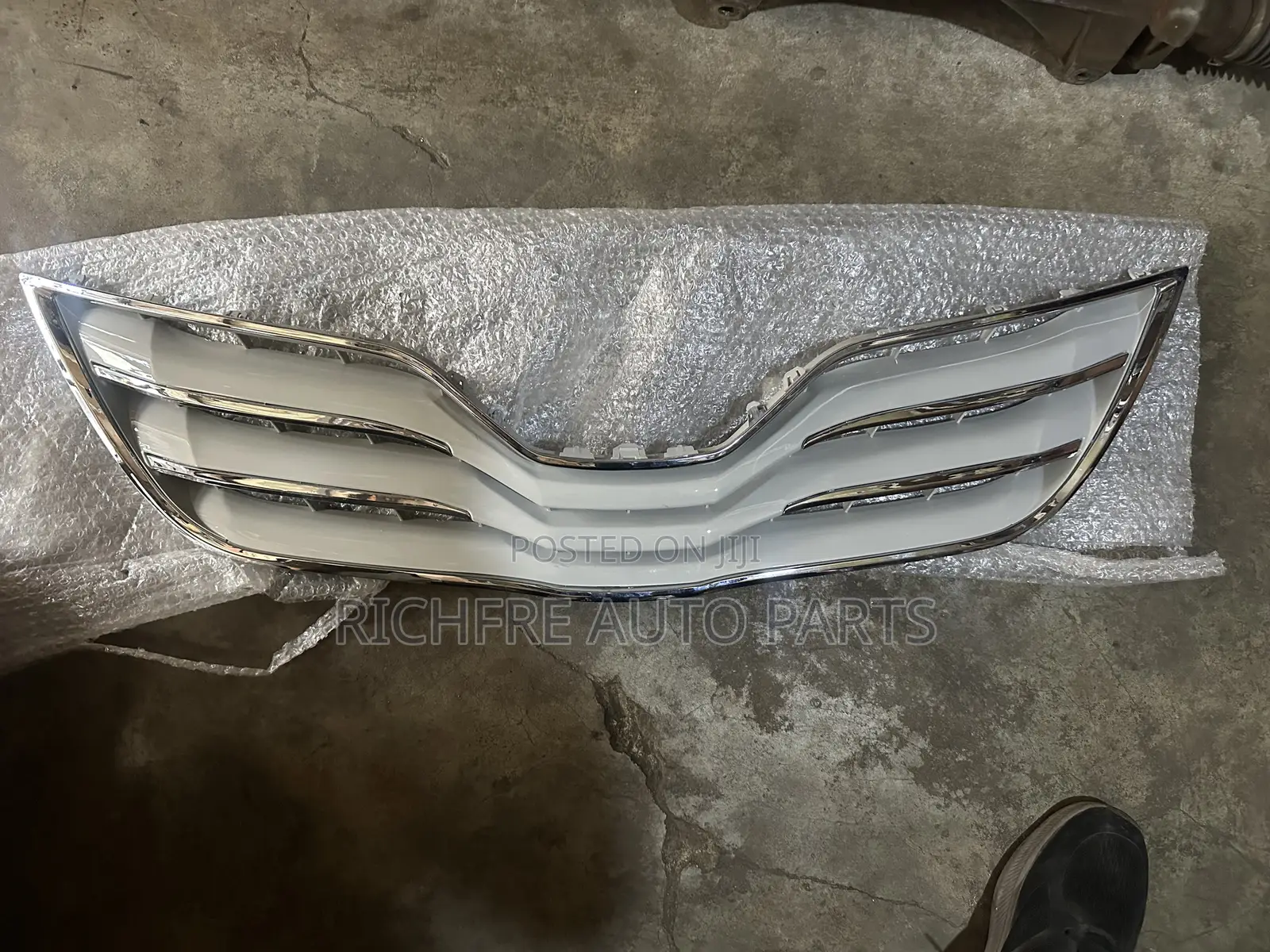 Toyota Camry 2010 Front Shells Grille