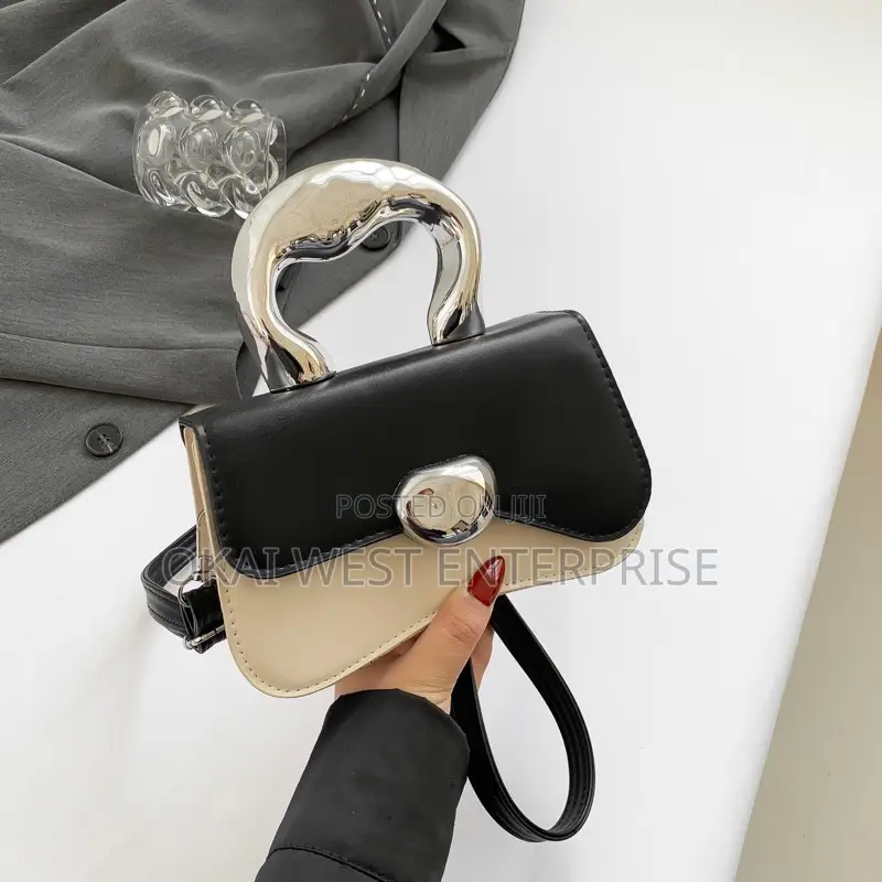 Personality Fashionable Hangbags