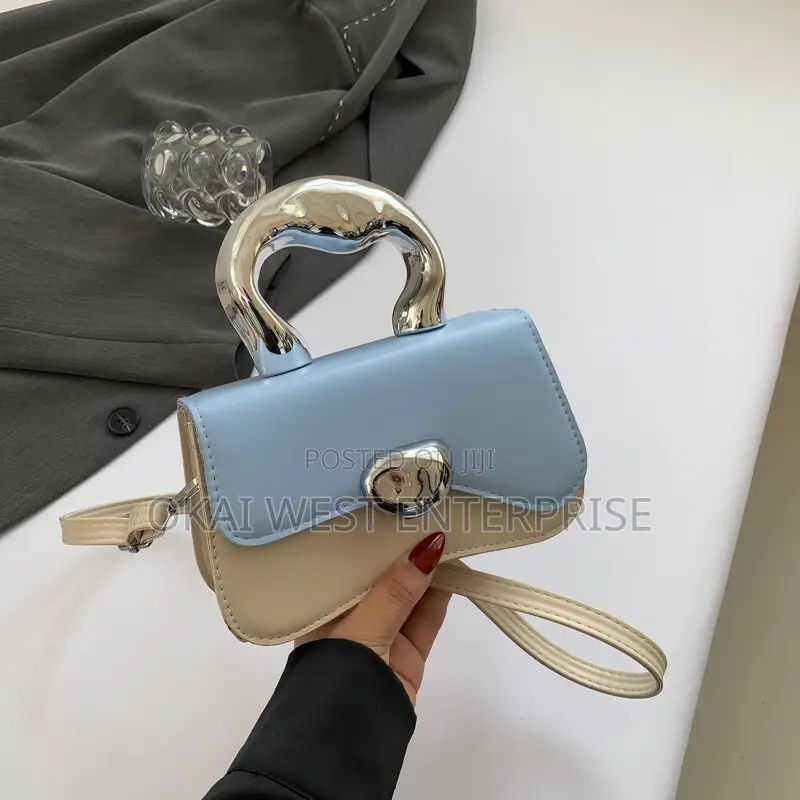 Personality Fashionable Hangbags