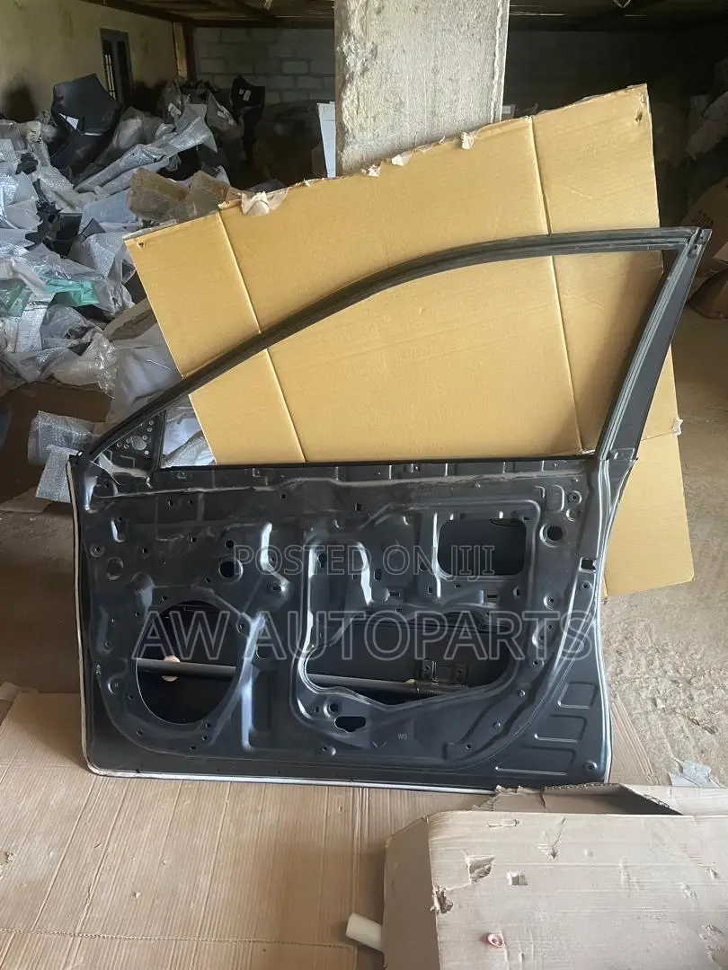 Nissan Rogue 2014-2018 Door Front Right