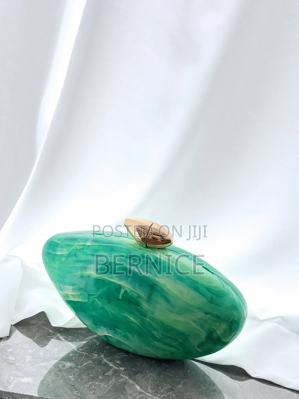 Elegant Blue Oval Clutch Bag – Stylish Unique Acryclic Design