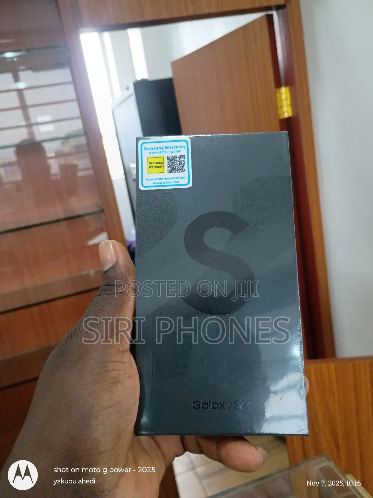 New Samsung Galaxy S22 5G 256 GB Black