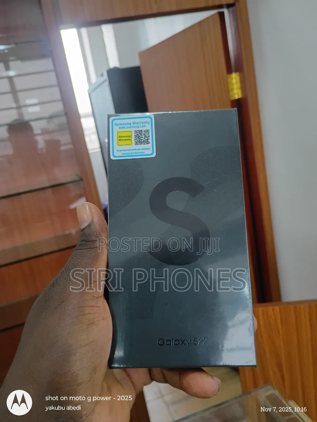 New Samsung Galaxy S22 5G 256 GB Black