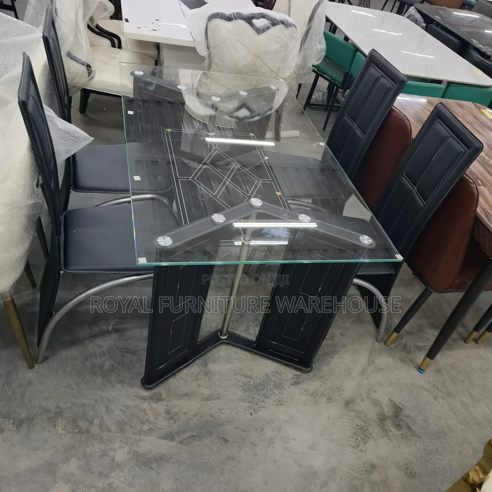 Quality Tempered Glass With 4 Leather Seater
