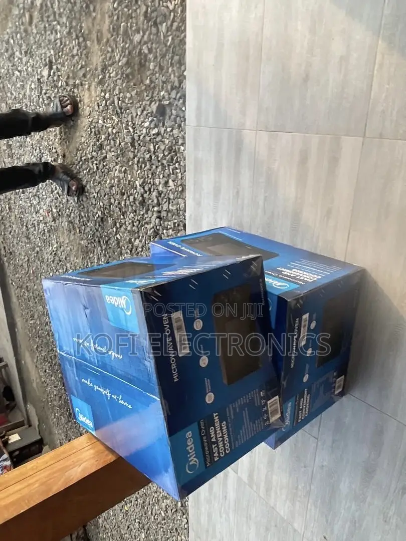 Midea Crysolux Compact Oven Pristine, Sleek, and Purposeful